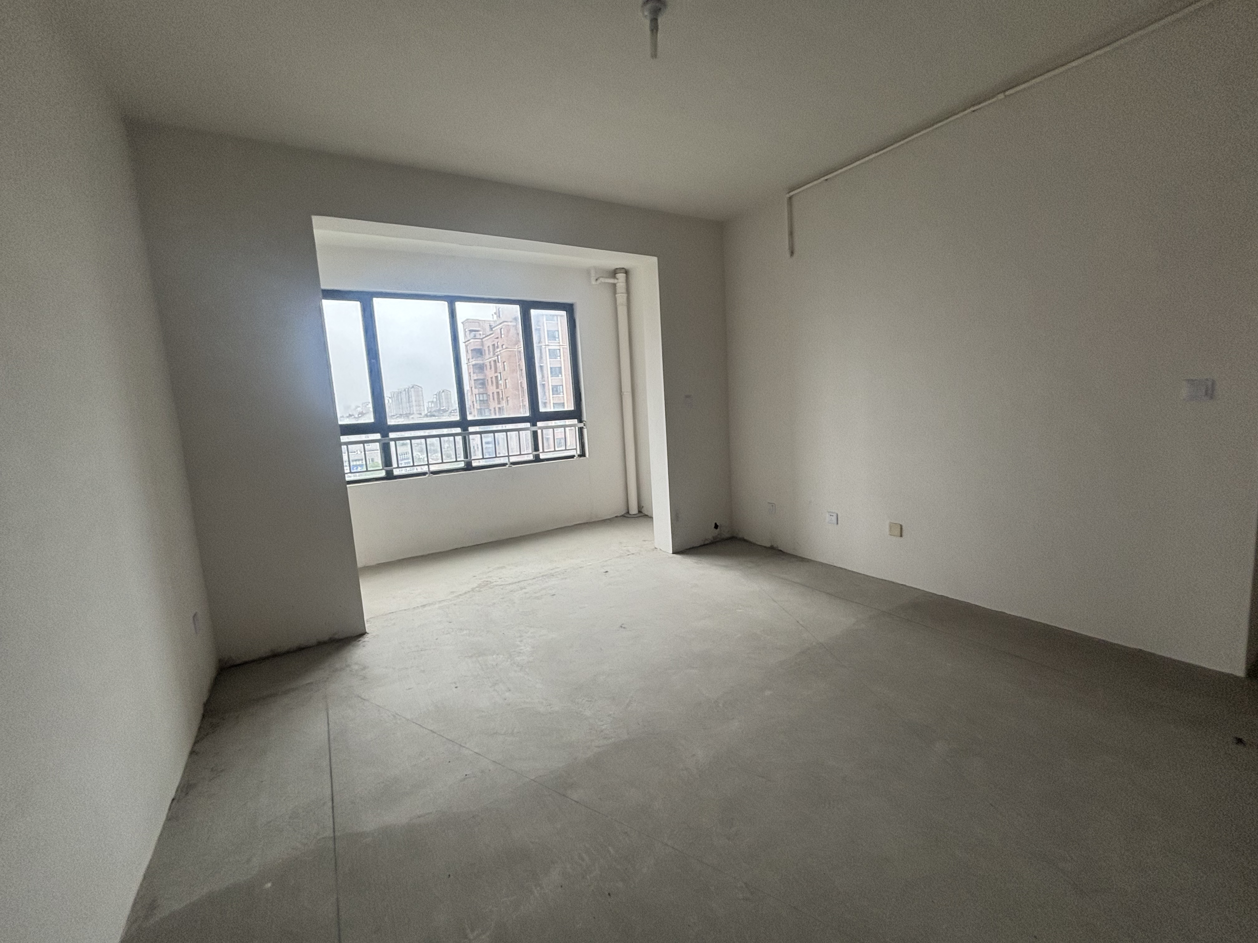 华山花苑六期 3室2厅2卫 125.29m&sup2;