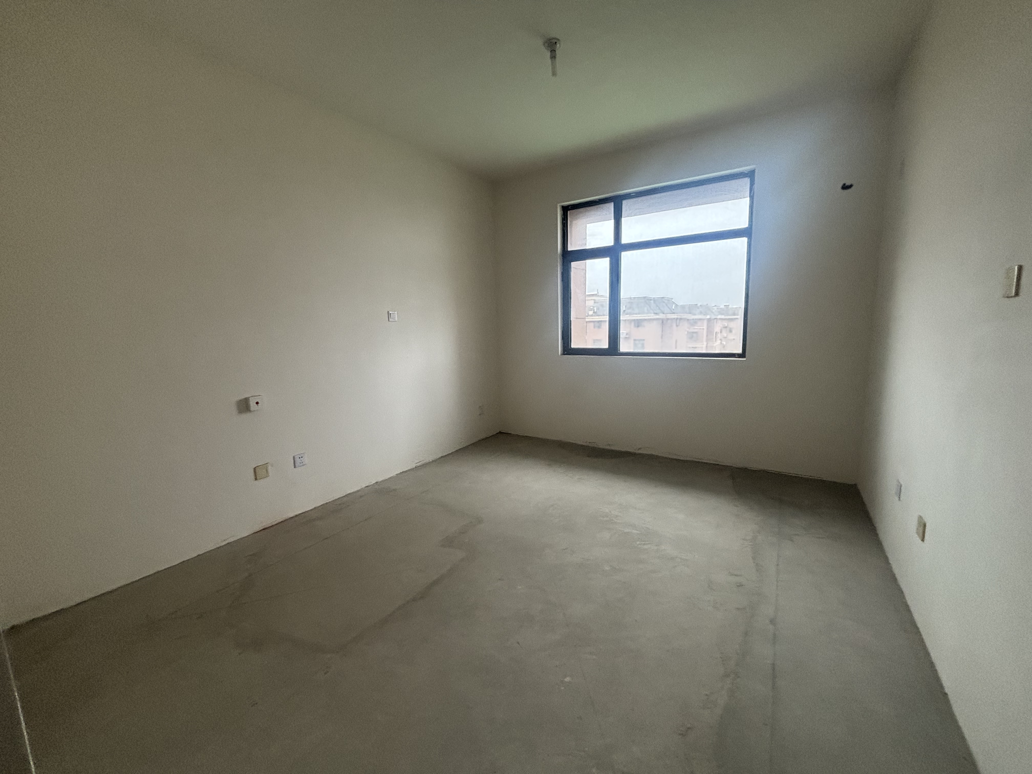 华山花苑六期 3室2厅2卫 125.29m&sup2;