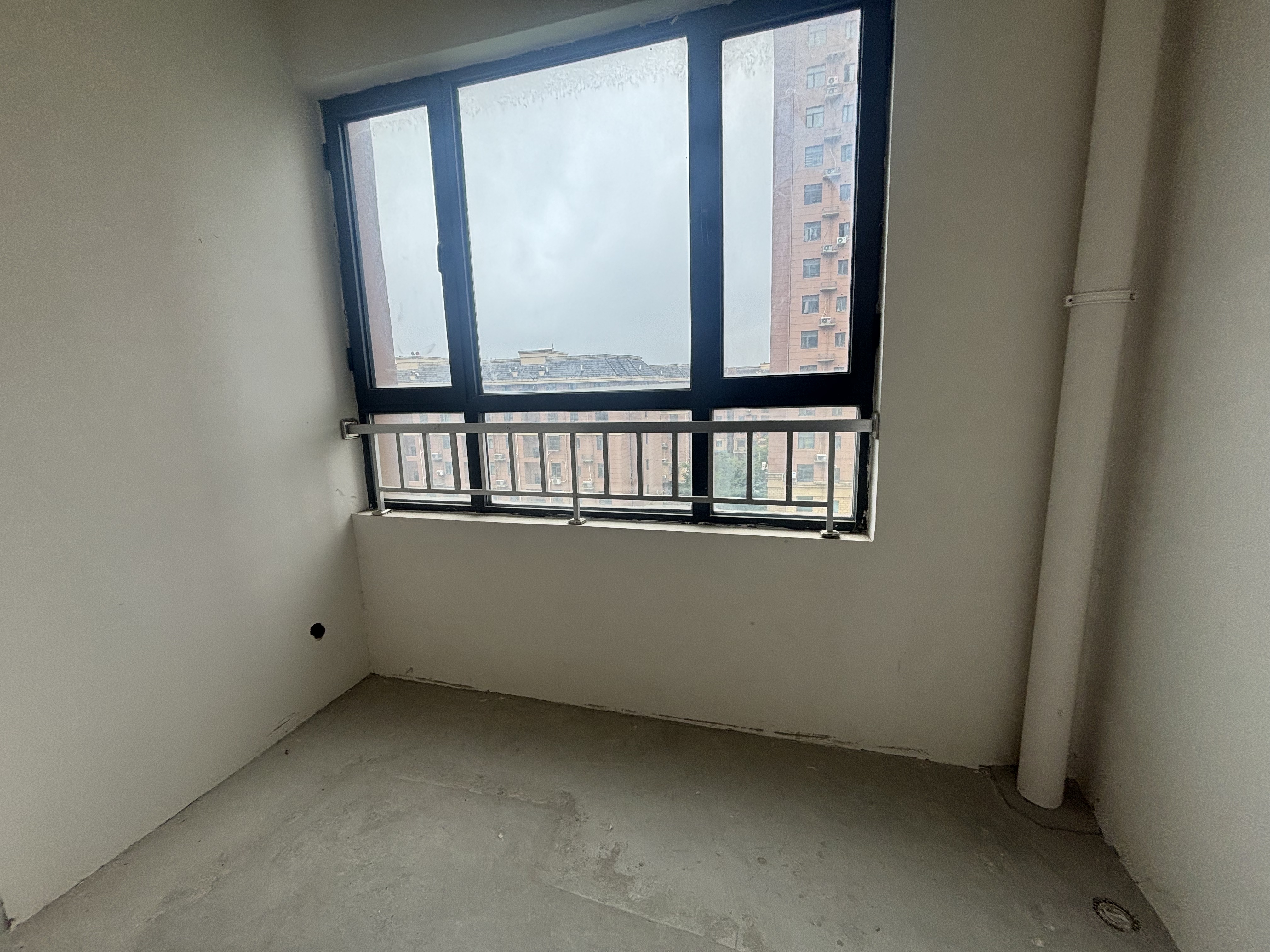 华山花苑六期 3室2厅2卫 125.29m&sup2;