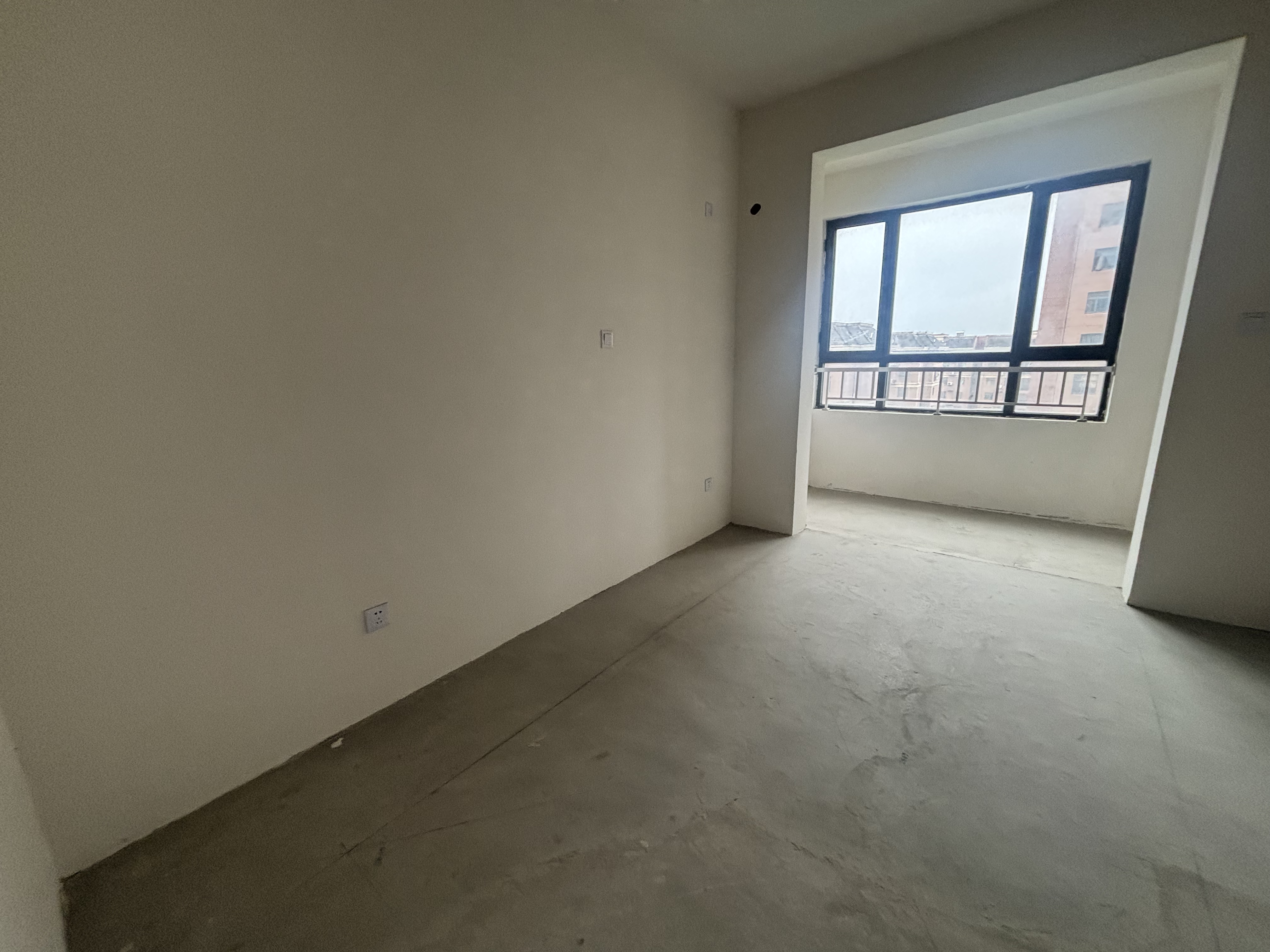 华山花苑六期 3室2厅2卫 125.29m&sup2;