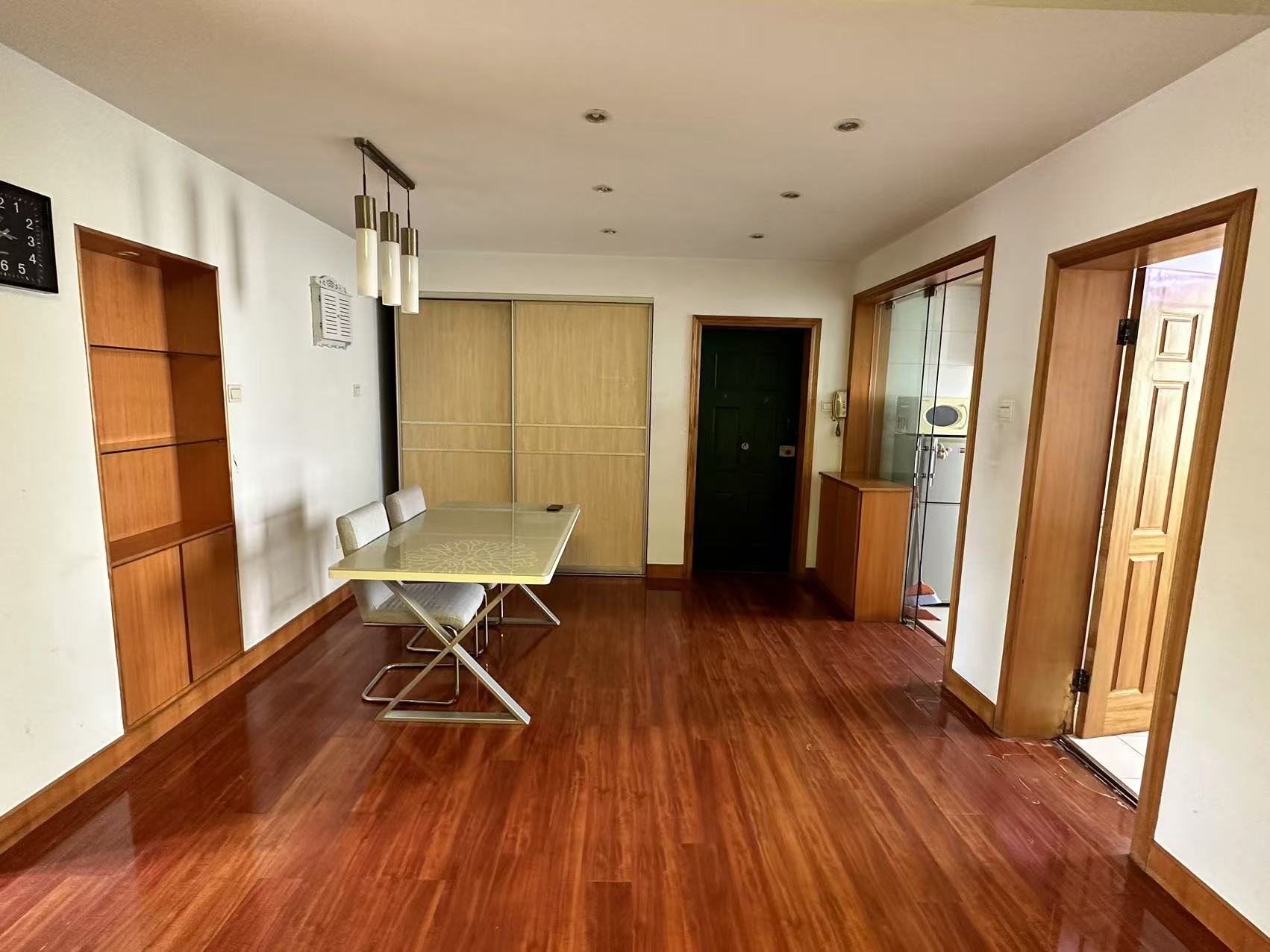 银花苑 3室2厅1卫 96m&sup2;