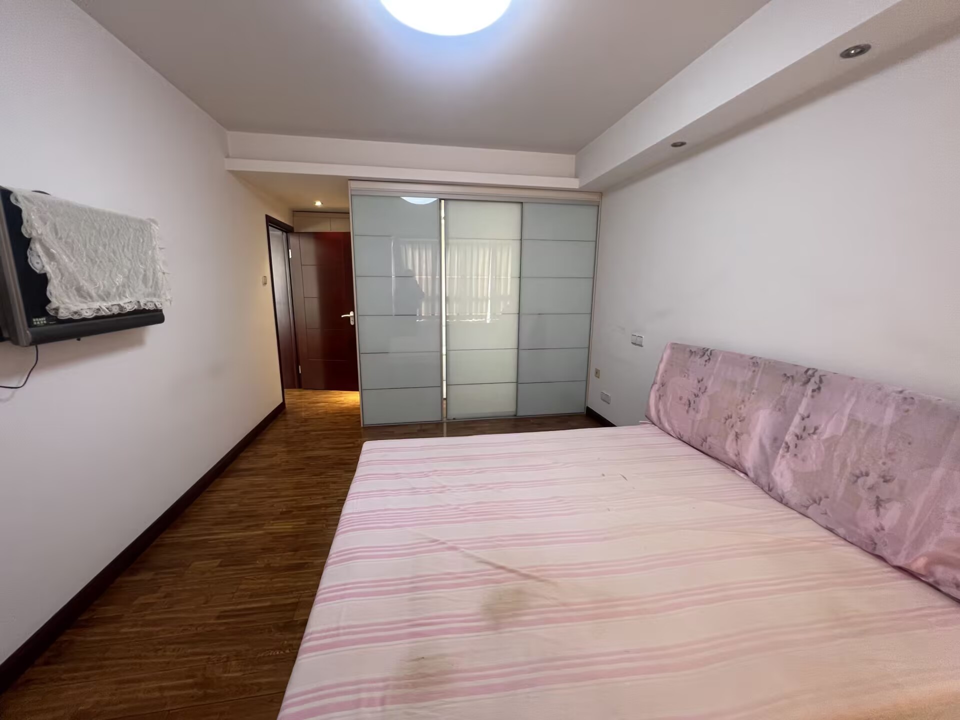 濠滨花园 3室2厅2卫 127.71m&sup2;