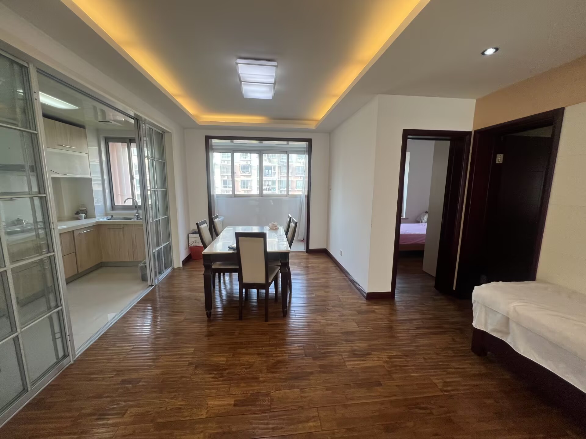濠滨花园 3室2厅2卫 127.71m&sup2;