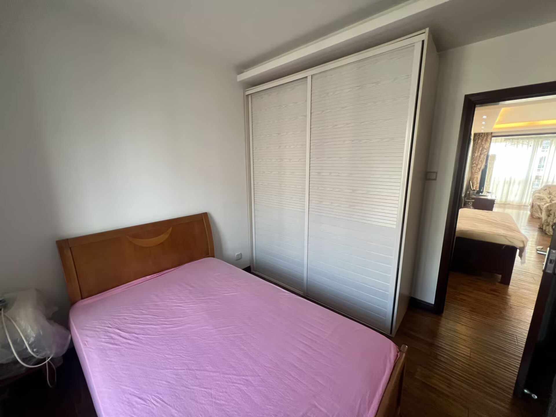 濠滨花园 3室2厅2卫 127.71m&sup2;