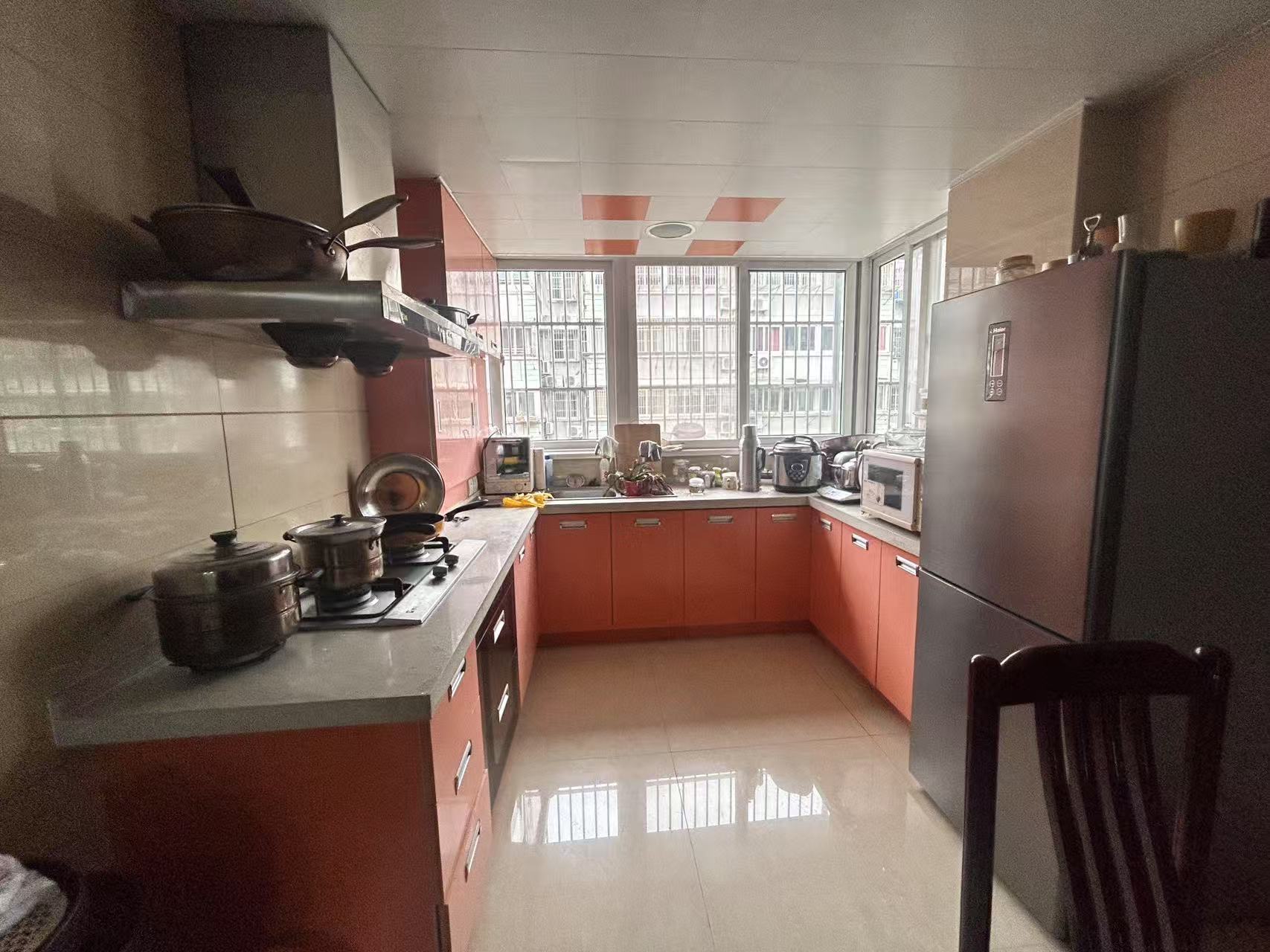 怡园新邸 3室2厅1卫 127m&sup2;