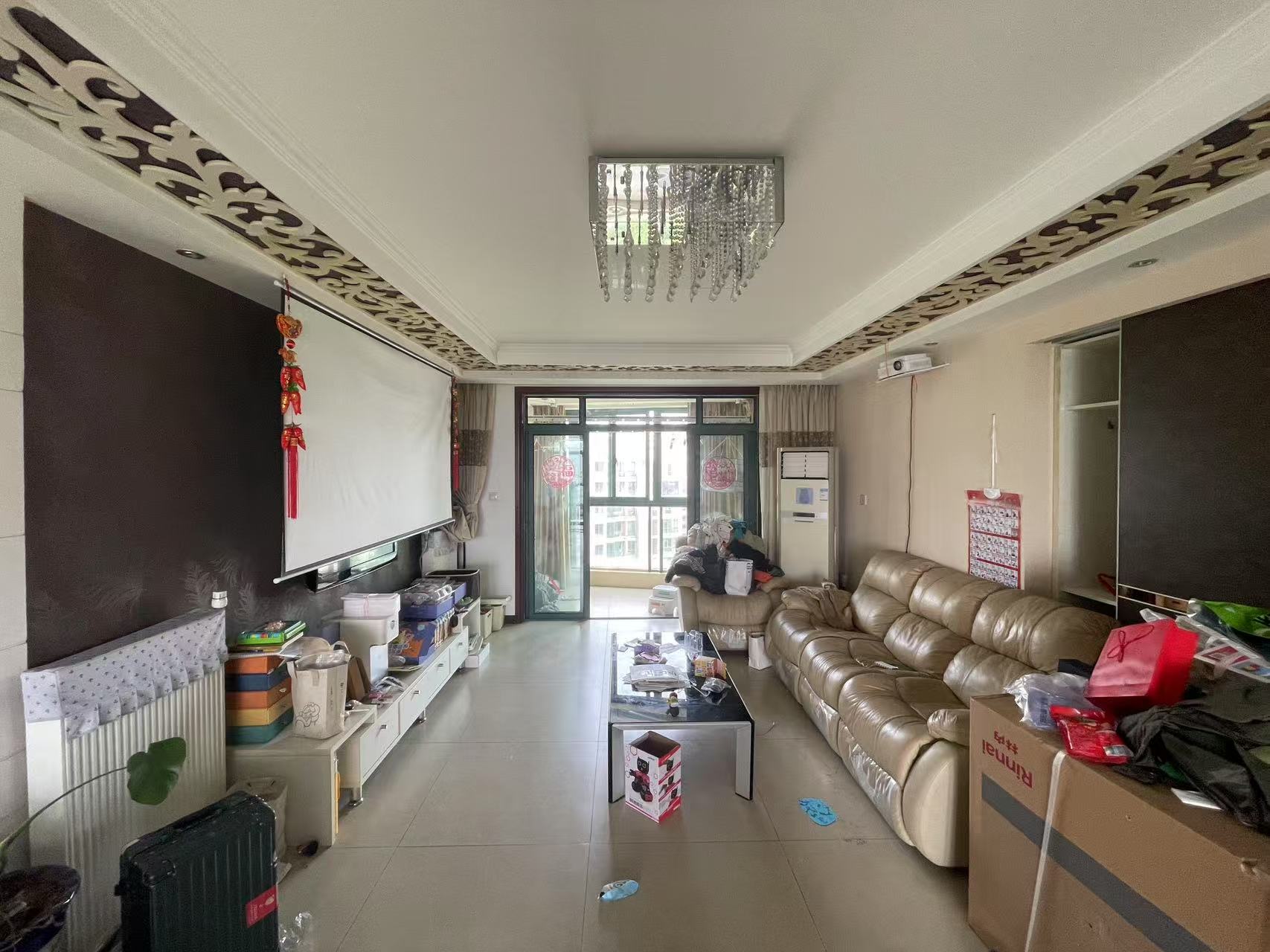 凤凰莱茵苑 3室2厅2卫 156.59m²