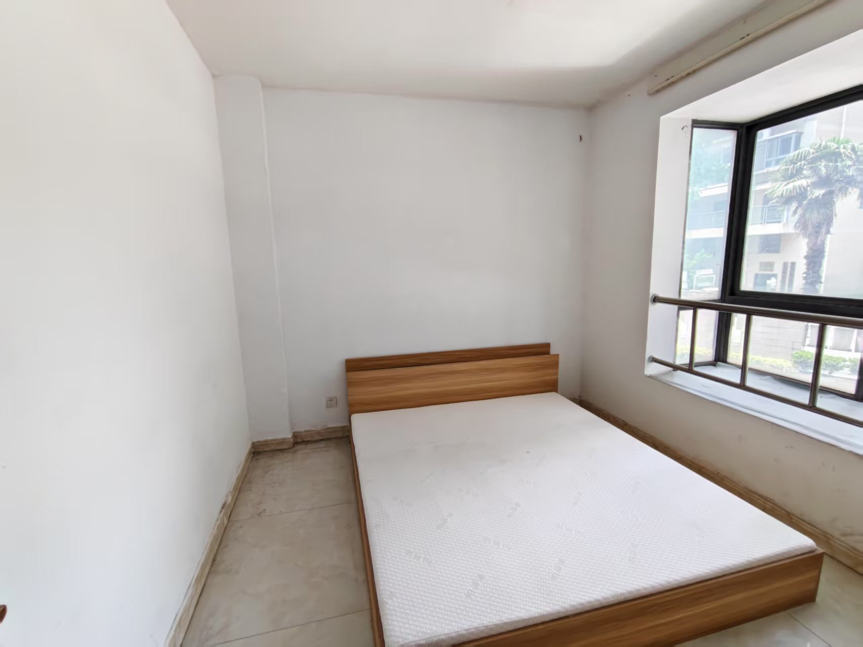 民生滨江丽景花园 3室1厅1卫 91m&sup2;