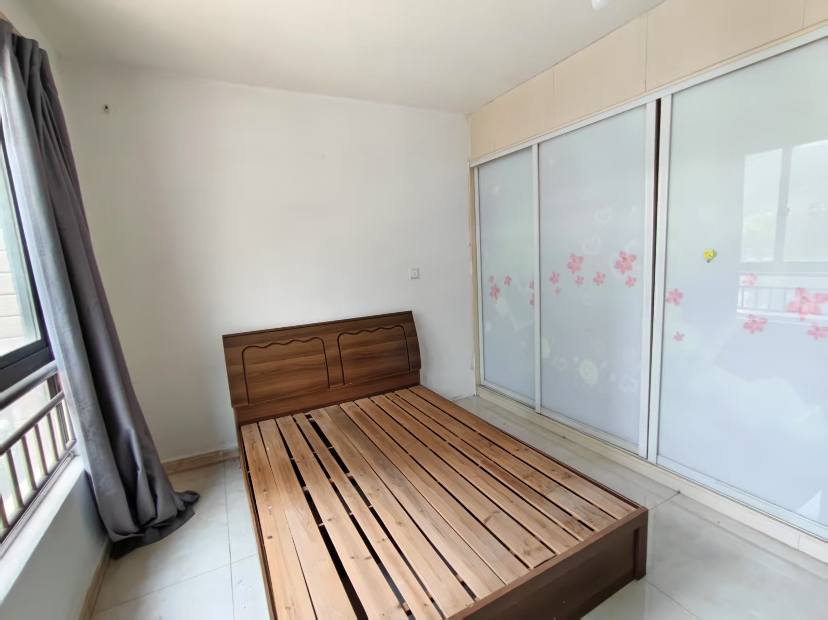 民生滨江丽景花园 3室1厅1卫 91m&sup2;