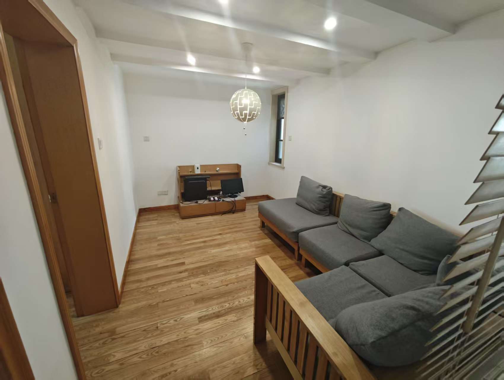 文峰花苑 2室1厅1卫 92m&sup2;