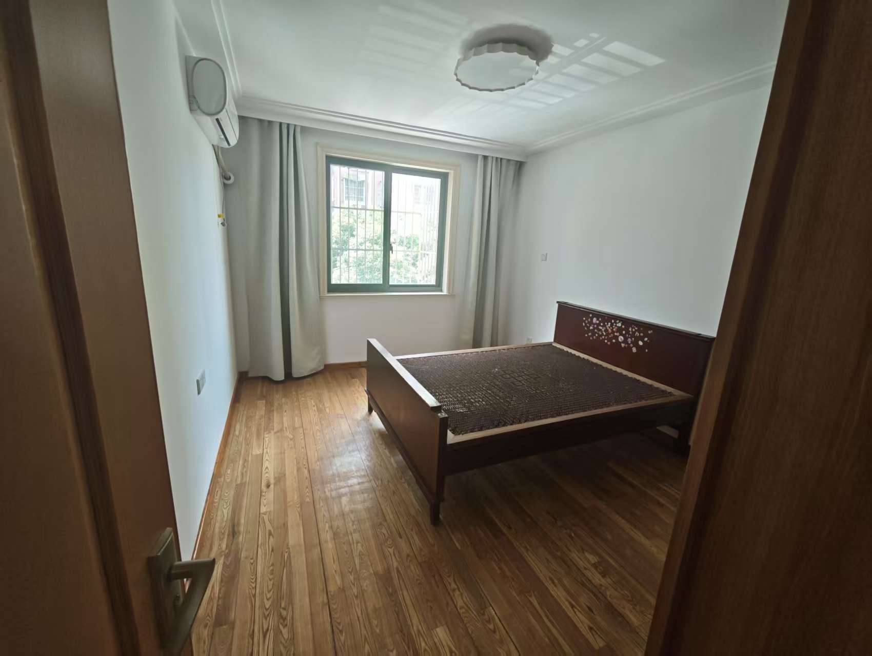 文峰花苑 2室1厅1卫 92m&sup2;