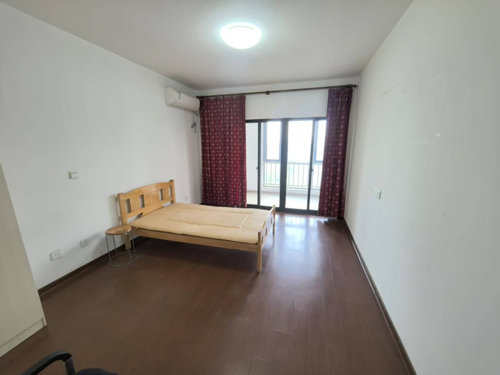 城市嘉苑 4室2厅1卫 136.00m&sup2;