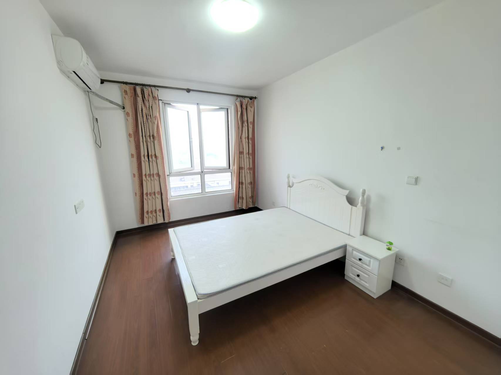 城市嘉苑 4室2厅1卫 136.00m&sup2;
