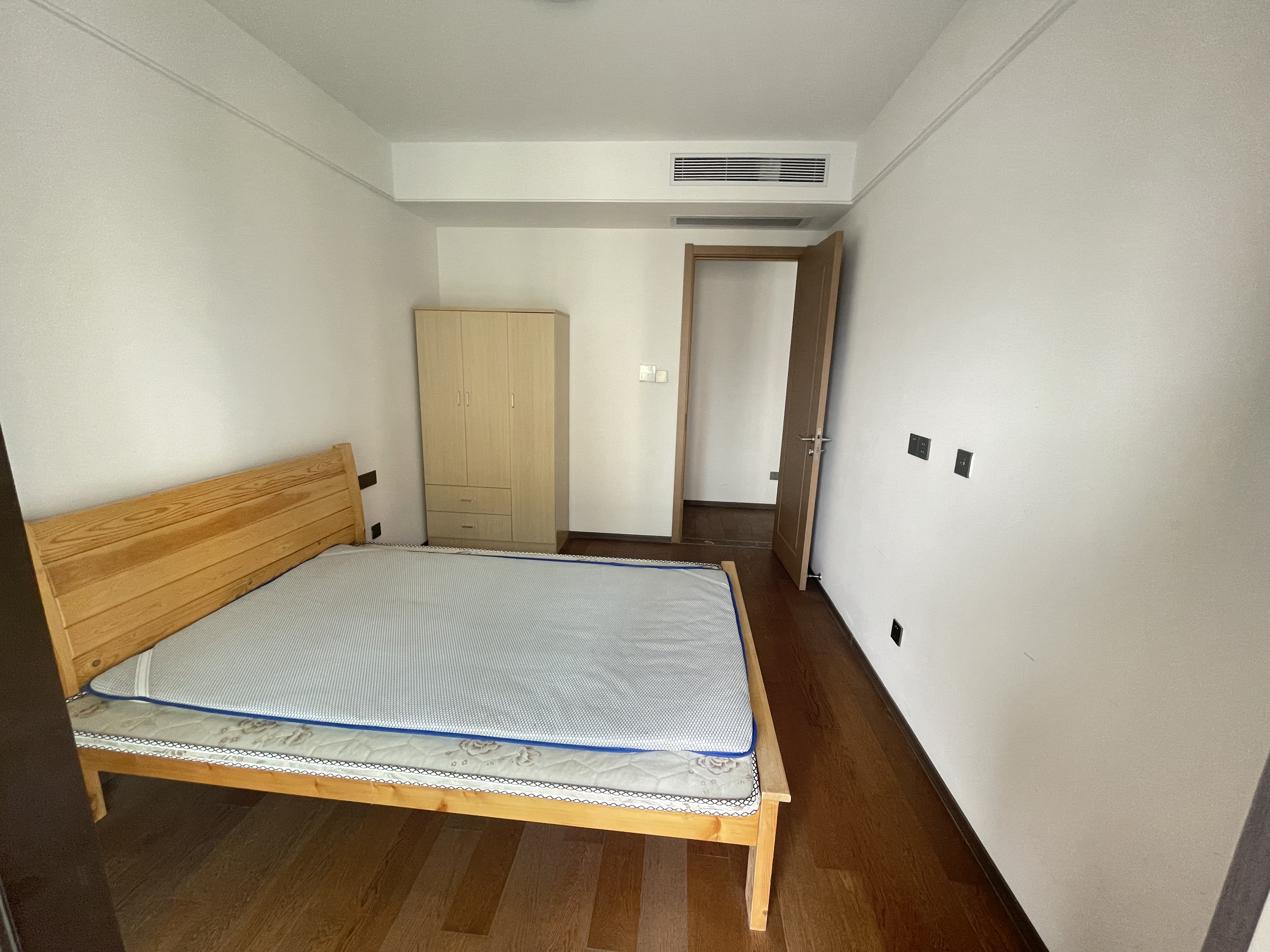 春风南岸东园 4室2厅2卫 136.00m&sup2;