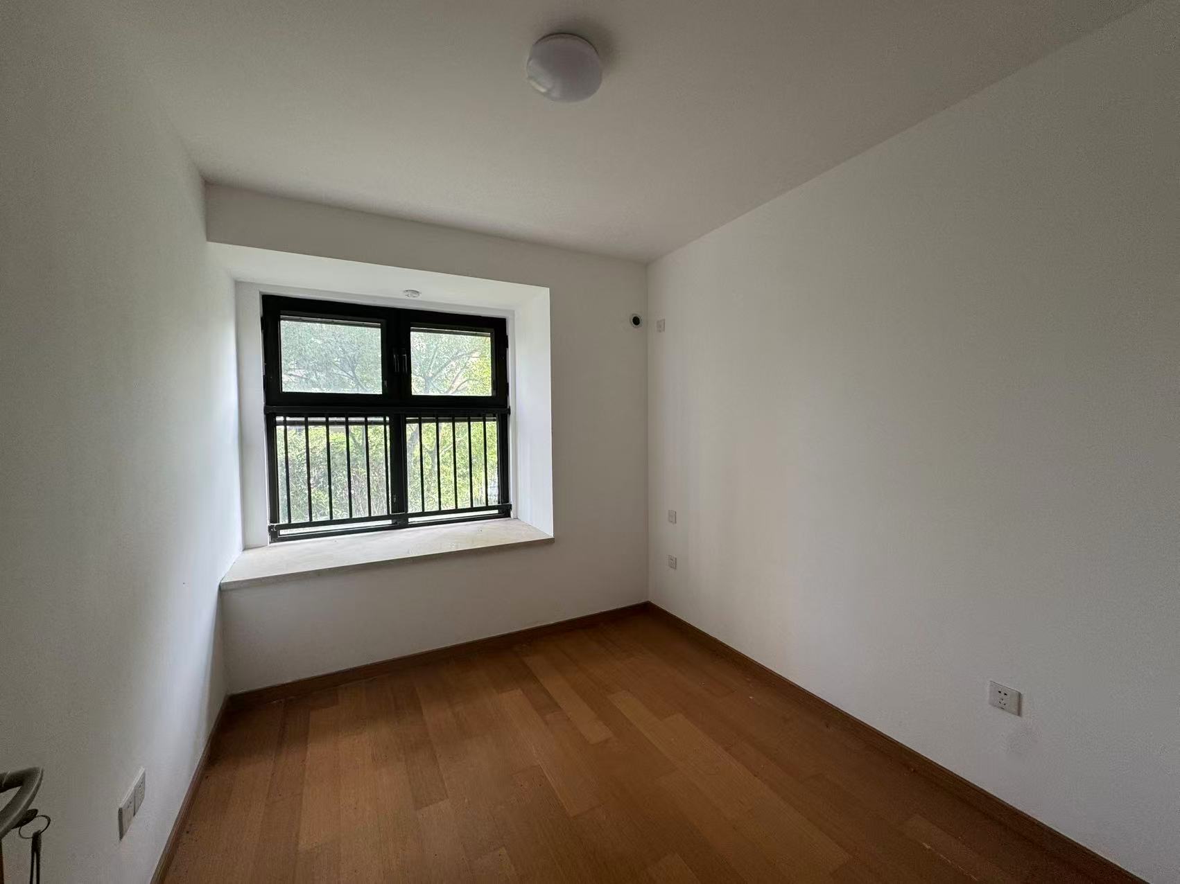 绿地新里城 3室1厅1卫 91m&sup2;