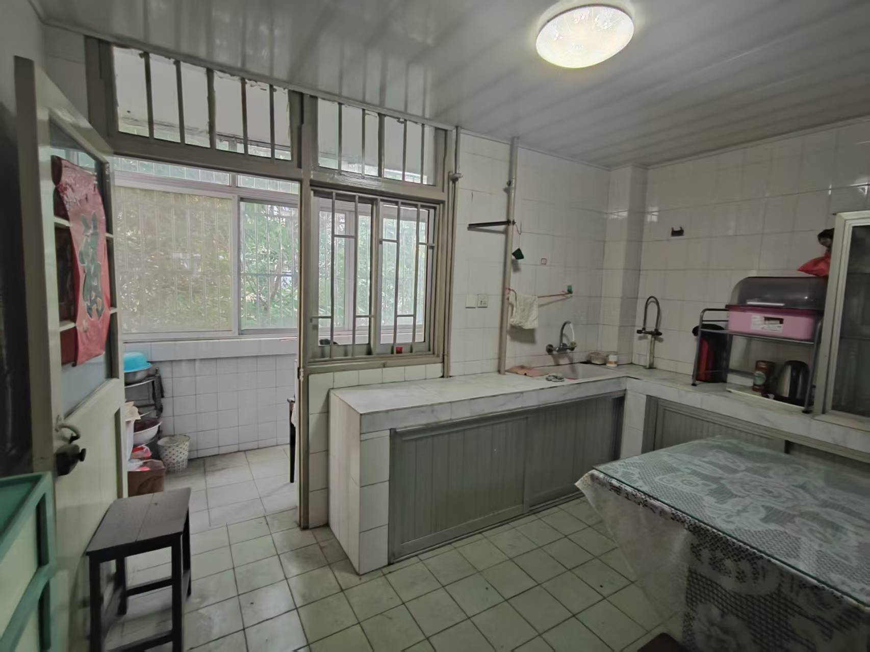 青年路新村 4室2厅1卫 120m&sup2;