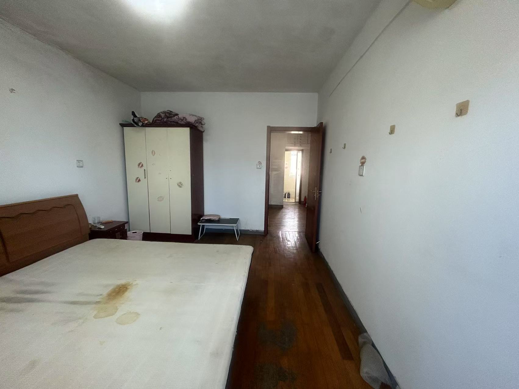 虹桥南村 1室1厅1卫 48m&sup2;