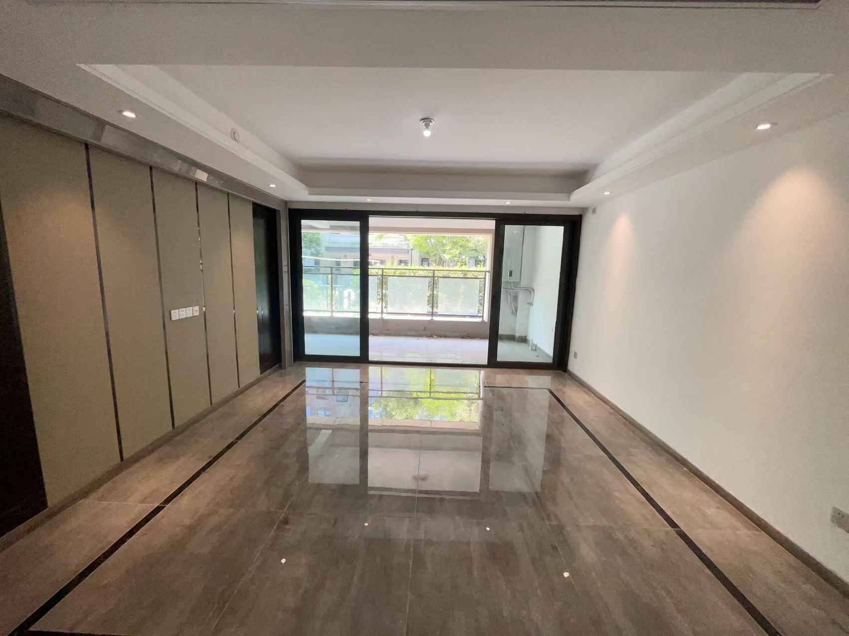 远创紫樾台 4室2厅2卫 336m&sup2;