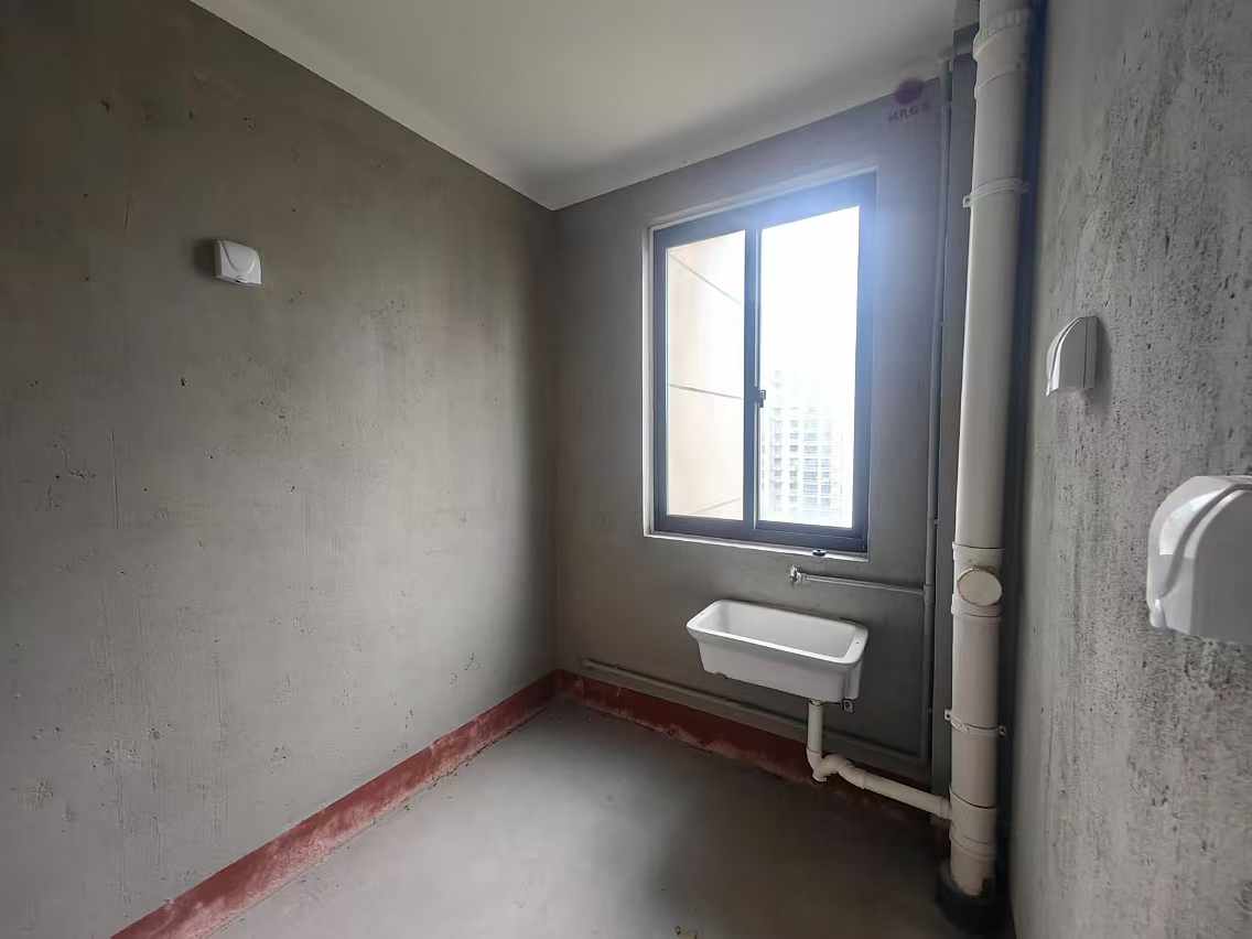 兴石花园 3室2厅1卫 106m&sup2;