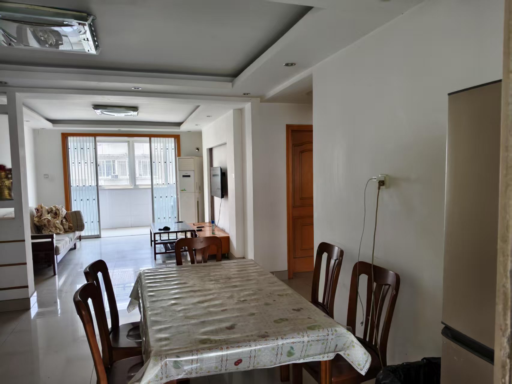 越江新村 3室2厅1卫 120m&sup2;