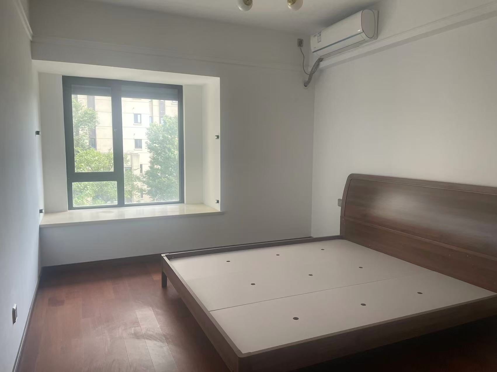 万科城市之光 4室2厅2卫 142m&sup2;