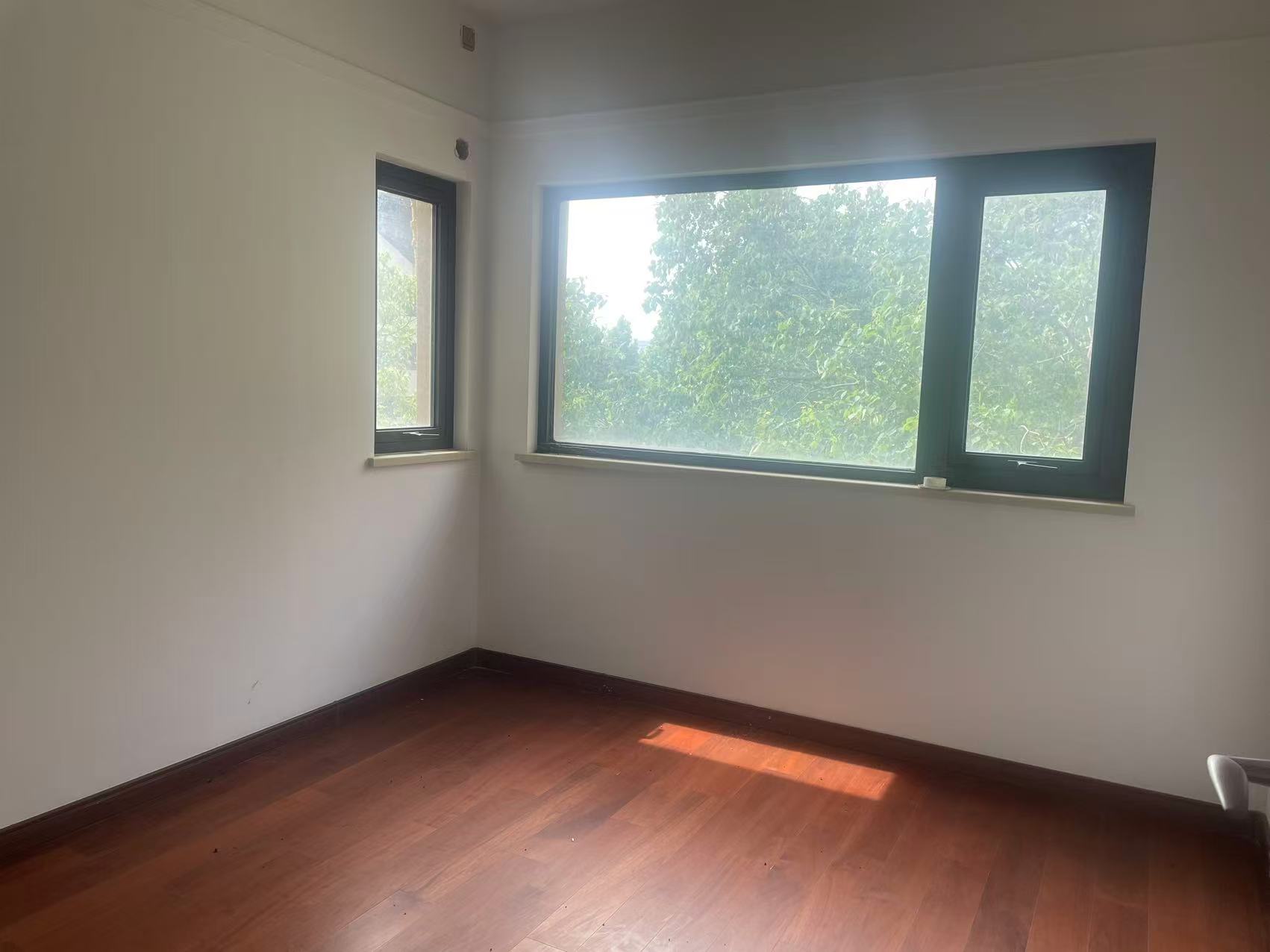 万科城市之光 4室2厅2卫 142m&sup2;