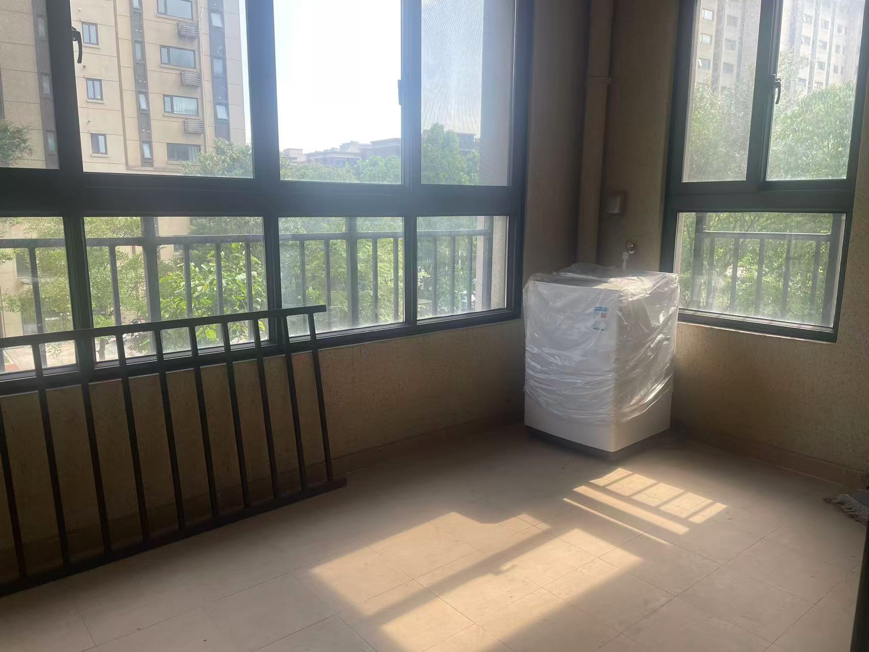 万科城市之光 4室2厅2卫 142m&sup2;