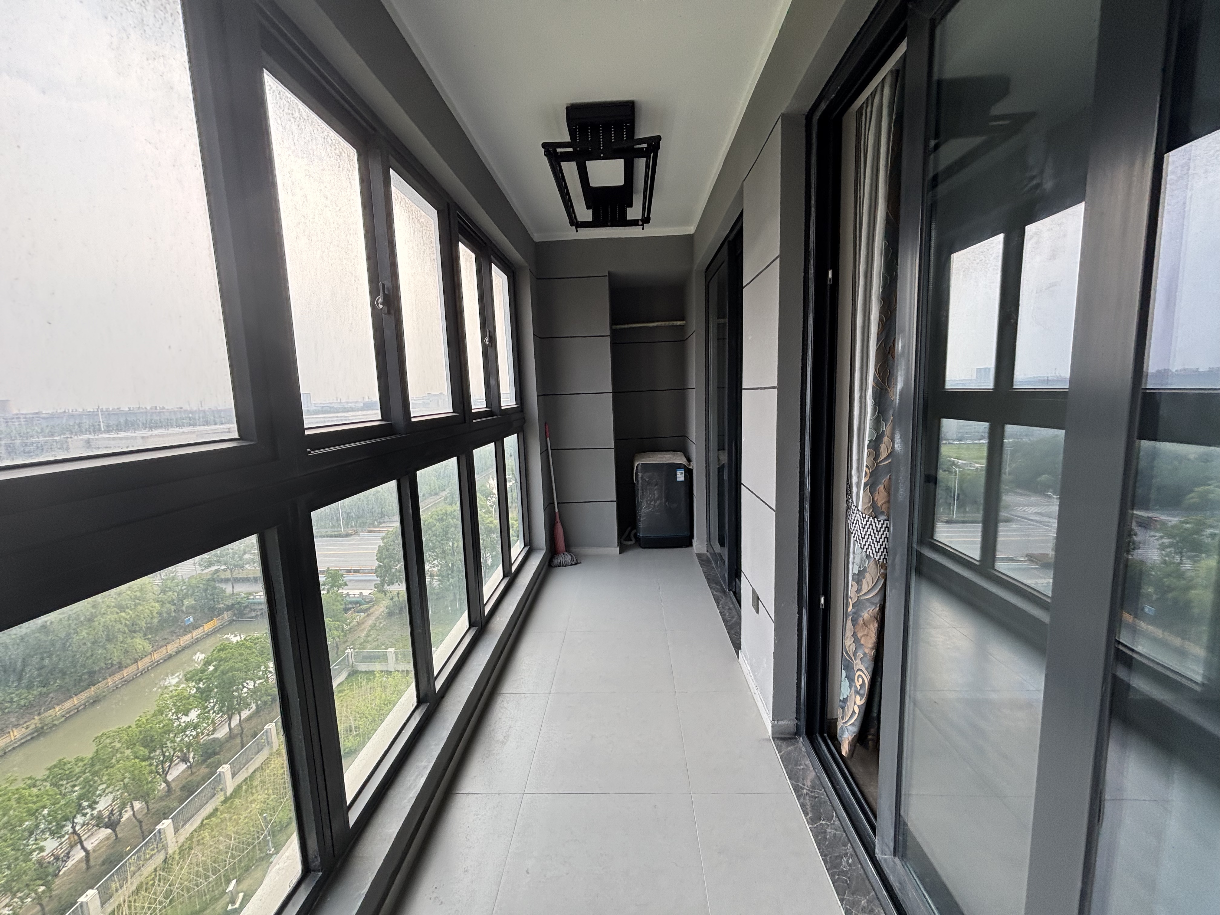 万科未来之光 3室2厅1卫 93m&sup2;