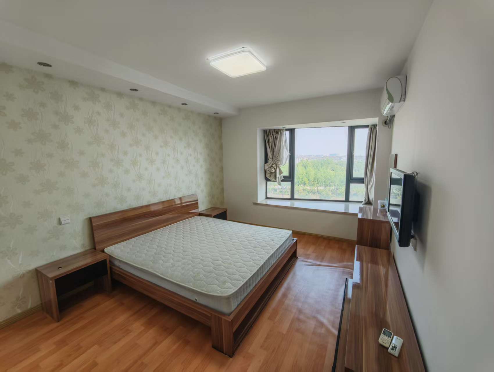 七星花园 3室2厅2卫 144m&sup2;