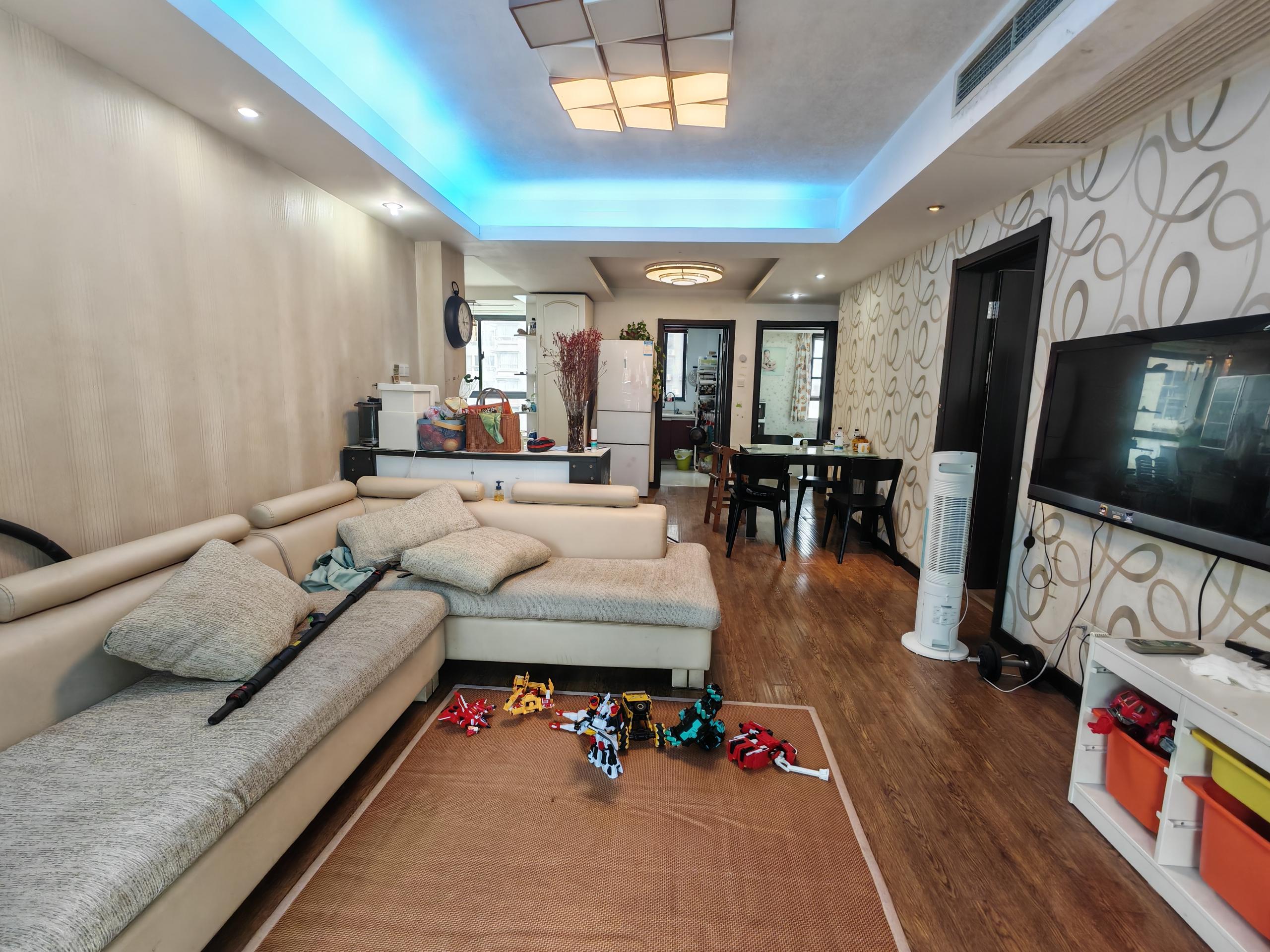 万通城 2室1厅1卫 97.5m&sup2;