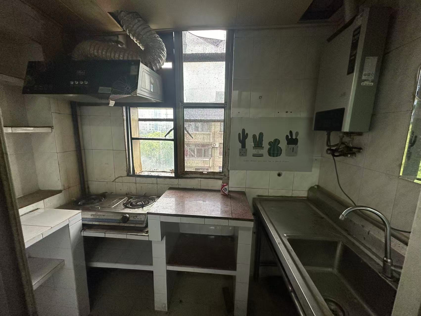 虹桥新村(朝霞路) 1室2厅1卫 55.24m&sup2;