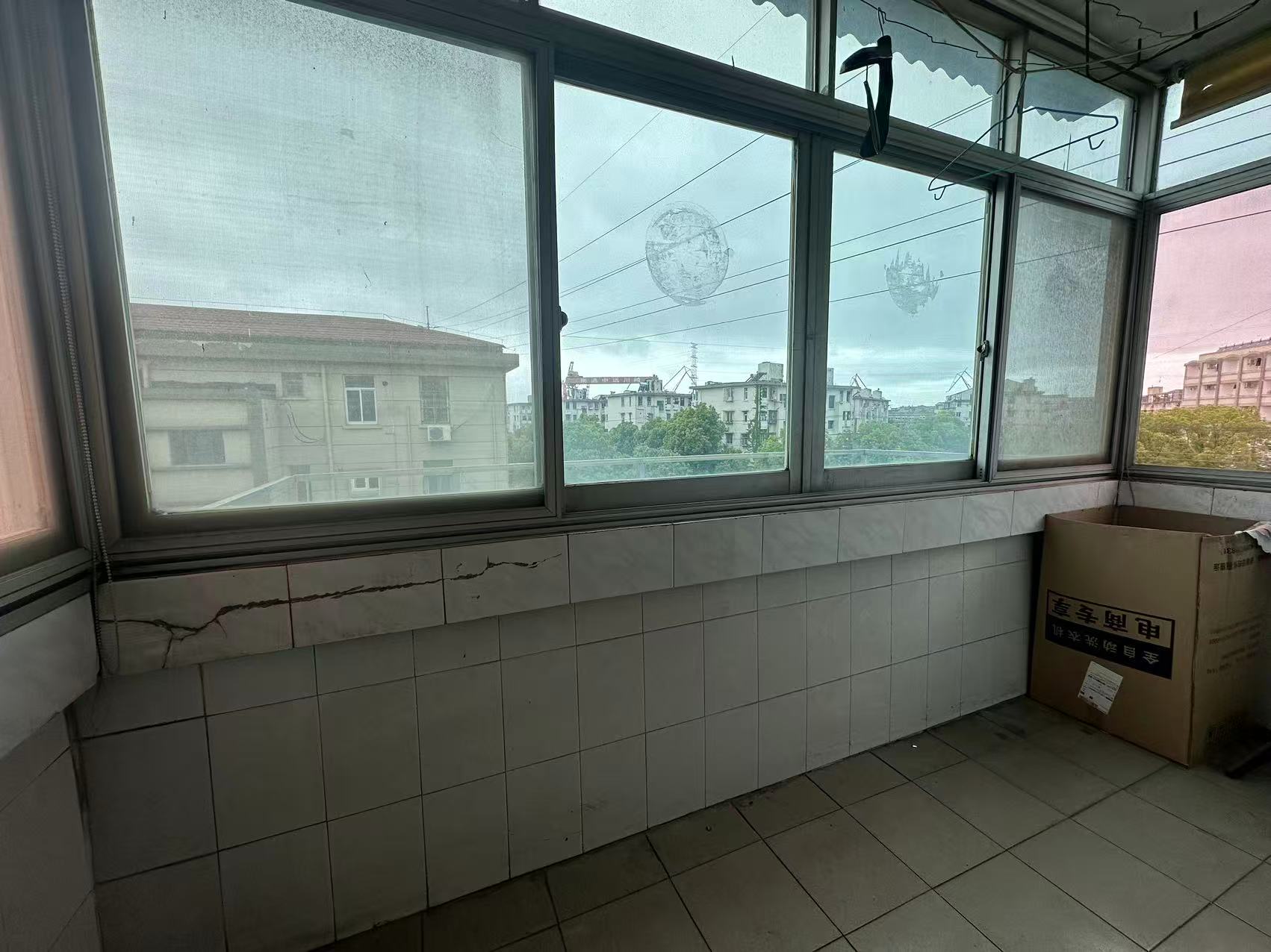 虹桥新村(朝霞路) 1室2厅1卫 55.24m&sup2;