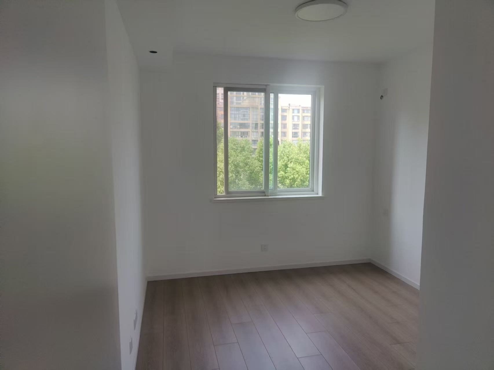 天安花园 3室2厅2卫 137.30m&sup2;