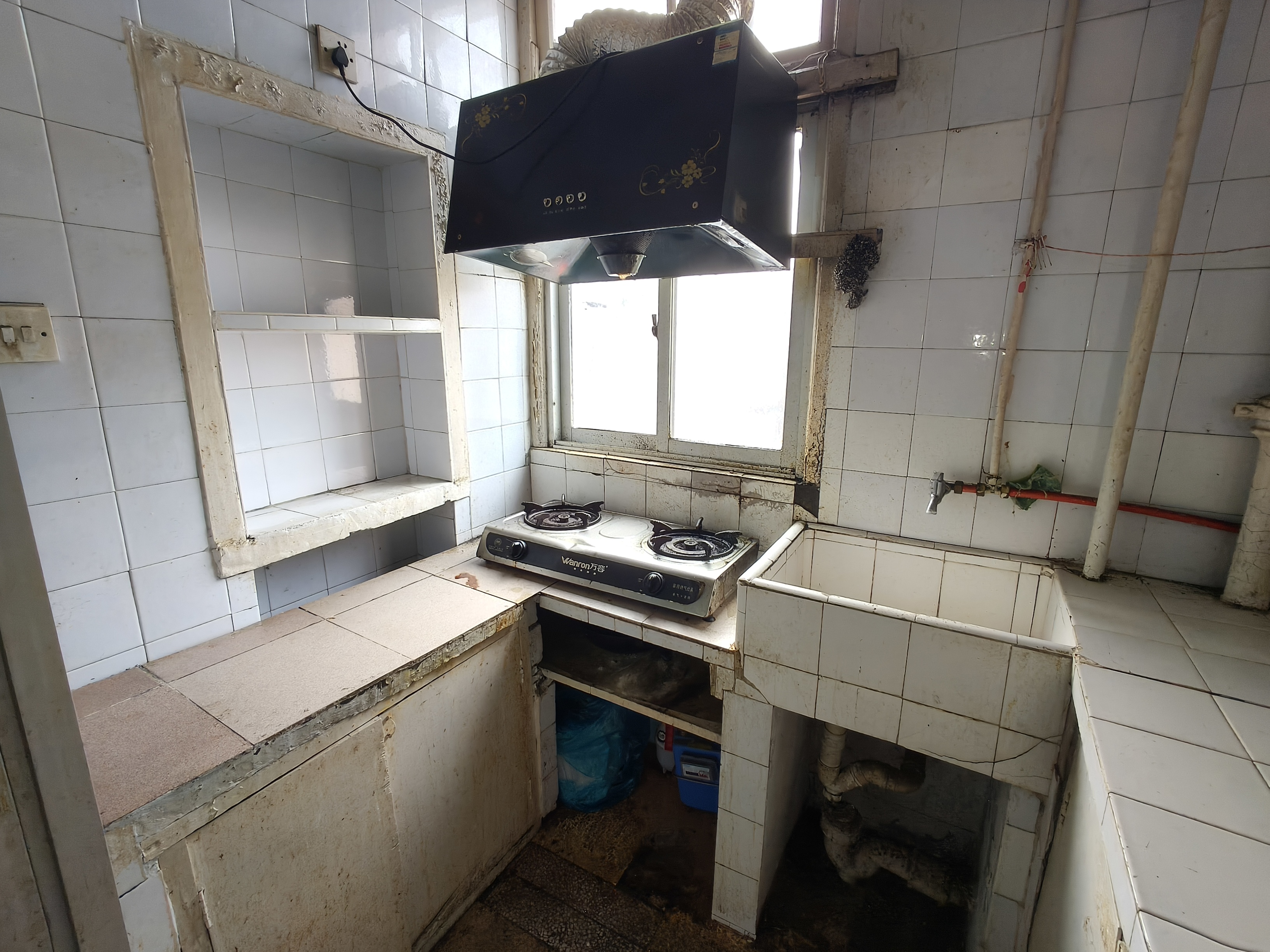 青年路新村 1室1厅1卫 45m&sup2;
