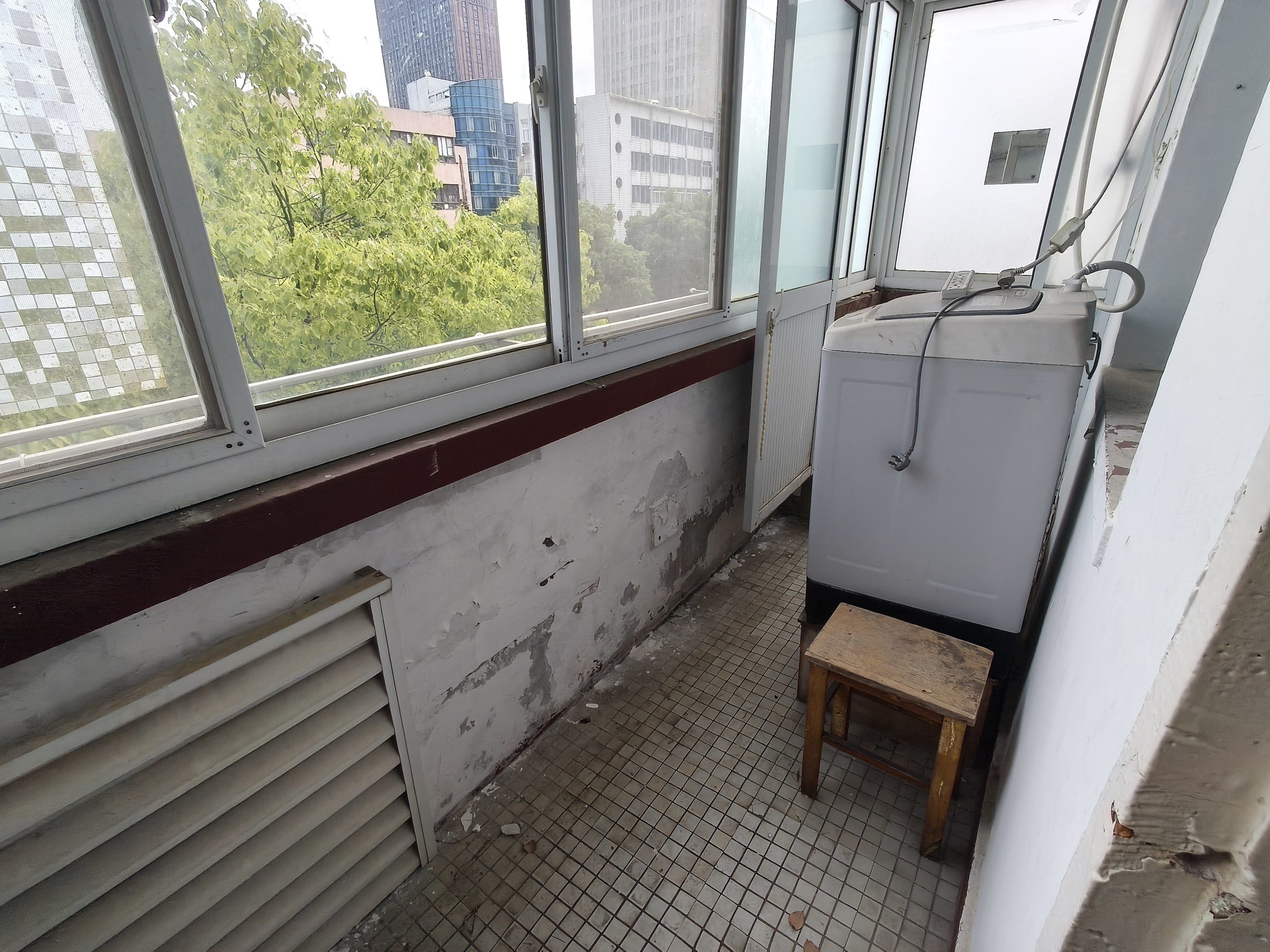 青年路新村 1室1厅1卫 45m&sup2;