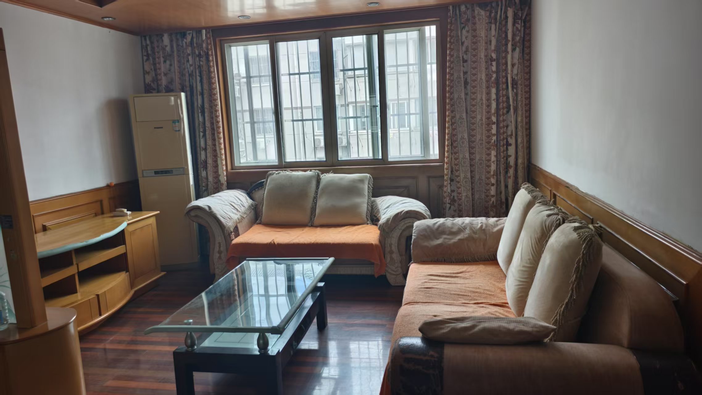 郭里园 3室2厅1卫 129.83m&sup2;