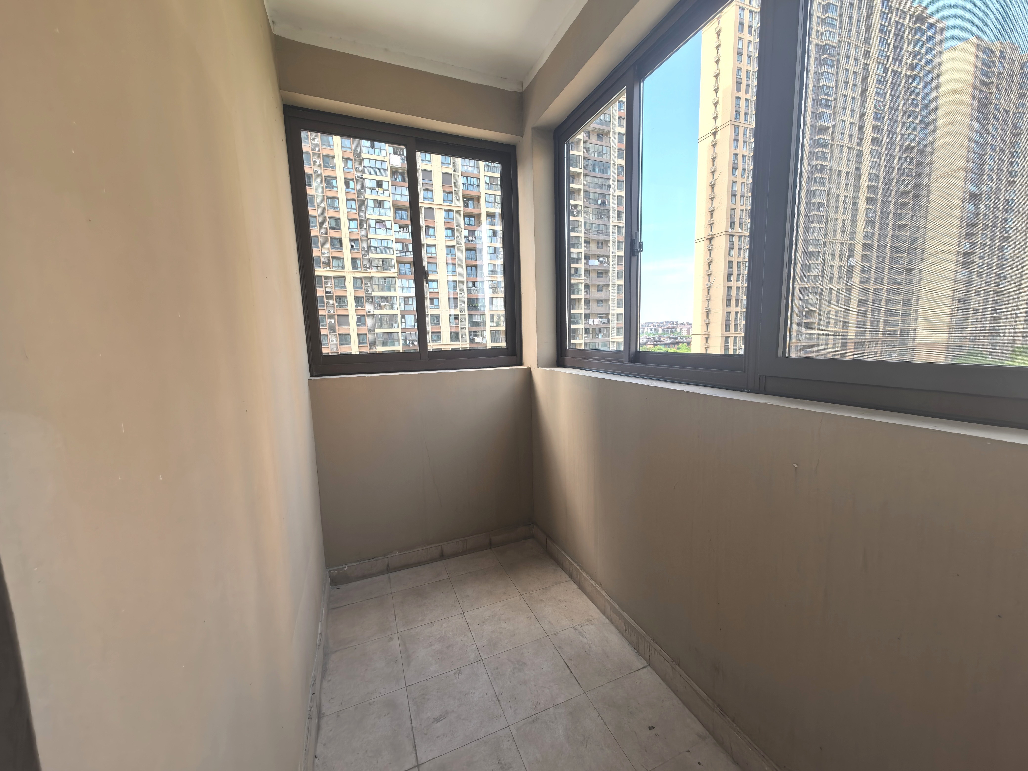 中海碧林湾 4室2厅2卫 128.42m&sup2;