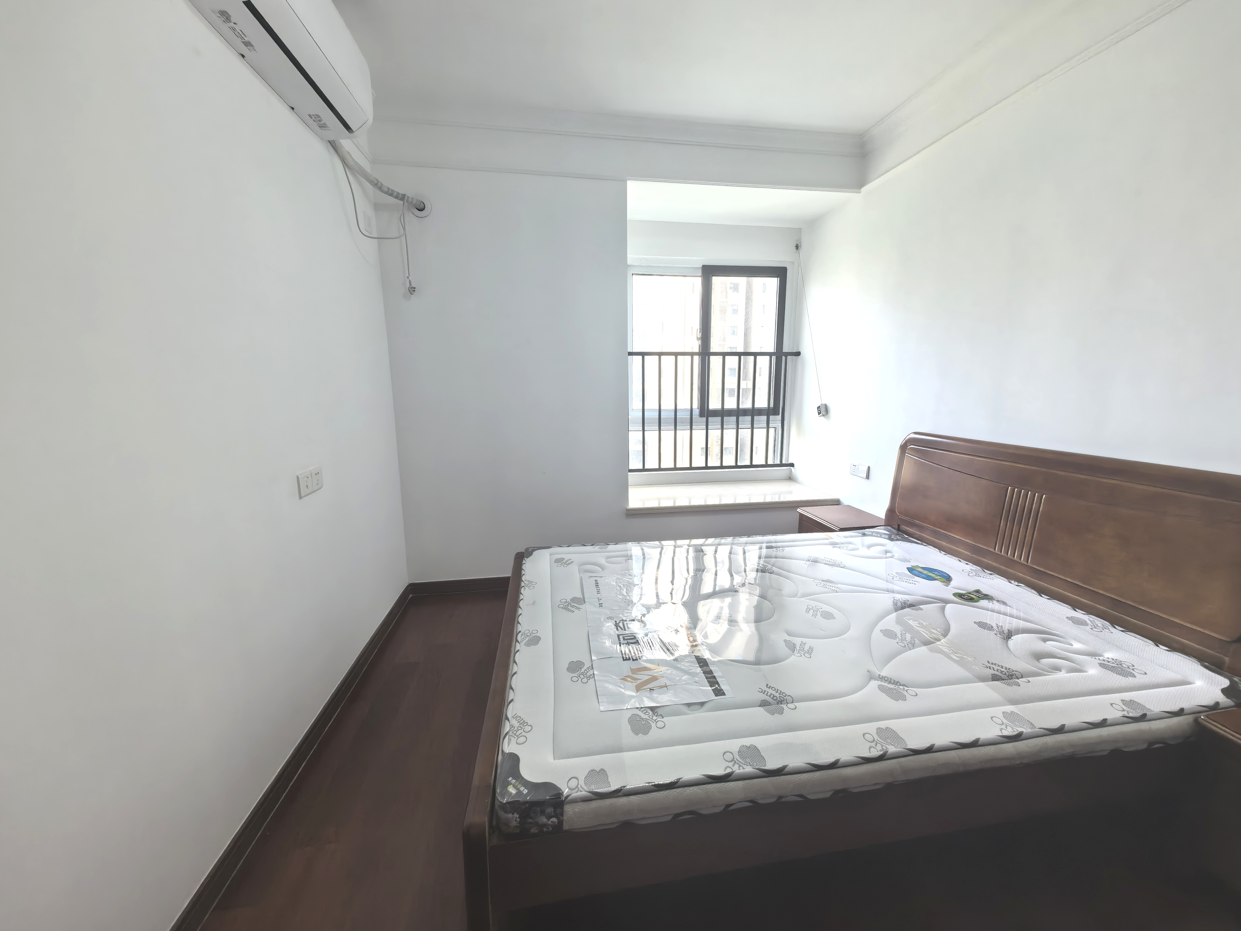 中海碧林湾 4室2厅2卫 128.42m&sup2;