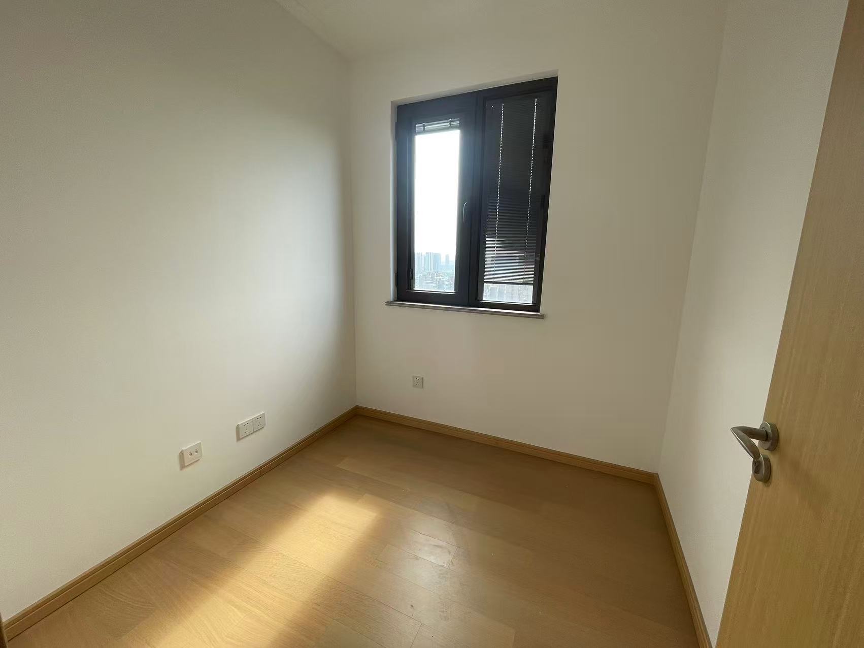 时光漫城 4室2厅2卫 127m&sup2;