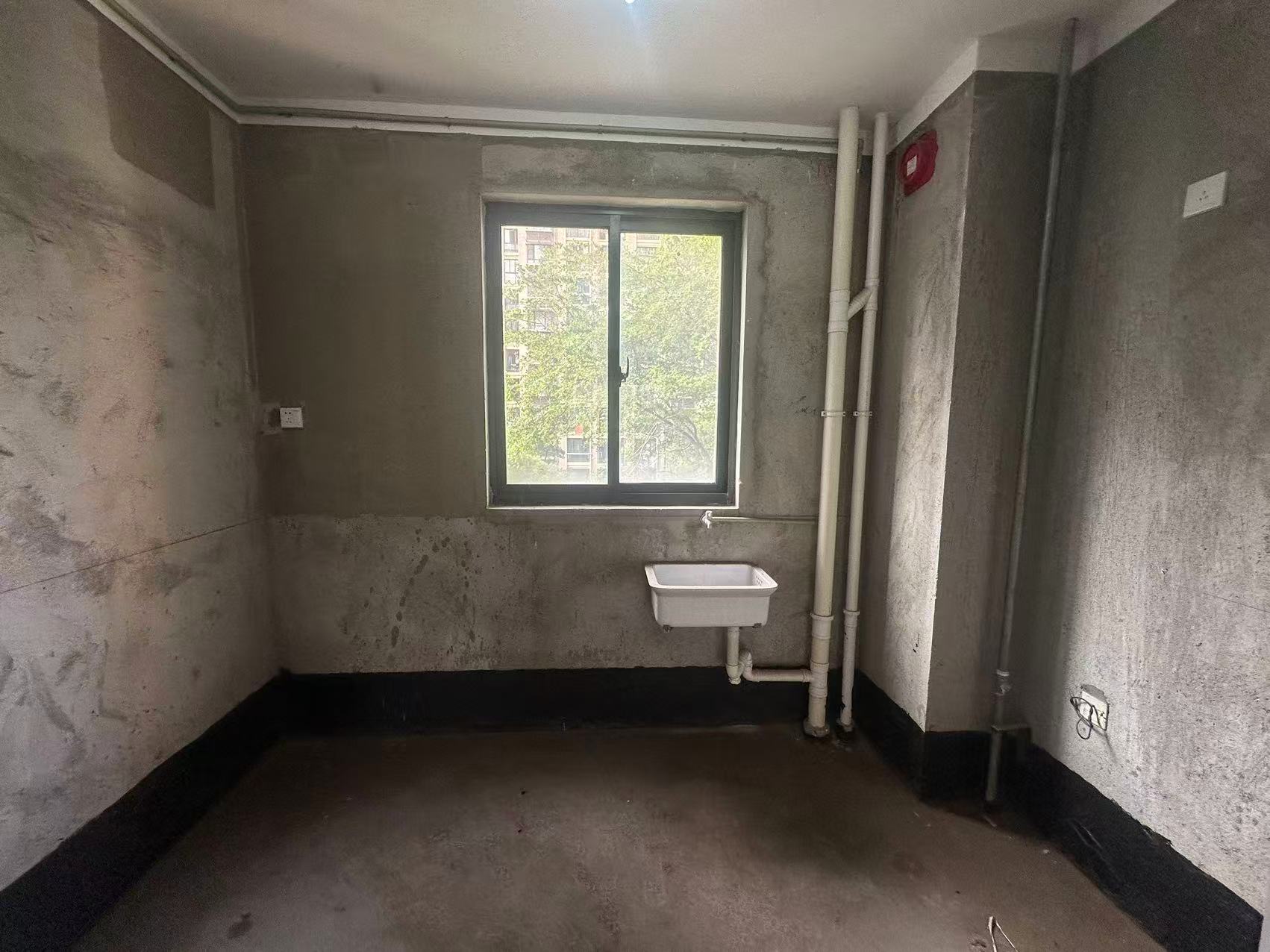 德诚&middot;翰景园 3室2厅1卫 97.9m&sup2;