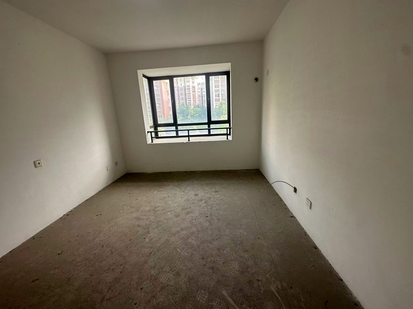 德诚&middot;翰景园 3室2厅1卫 97.9m&sup2;