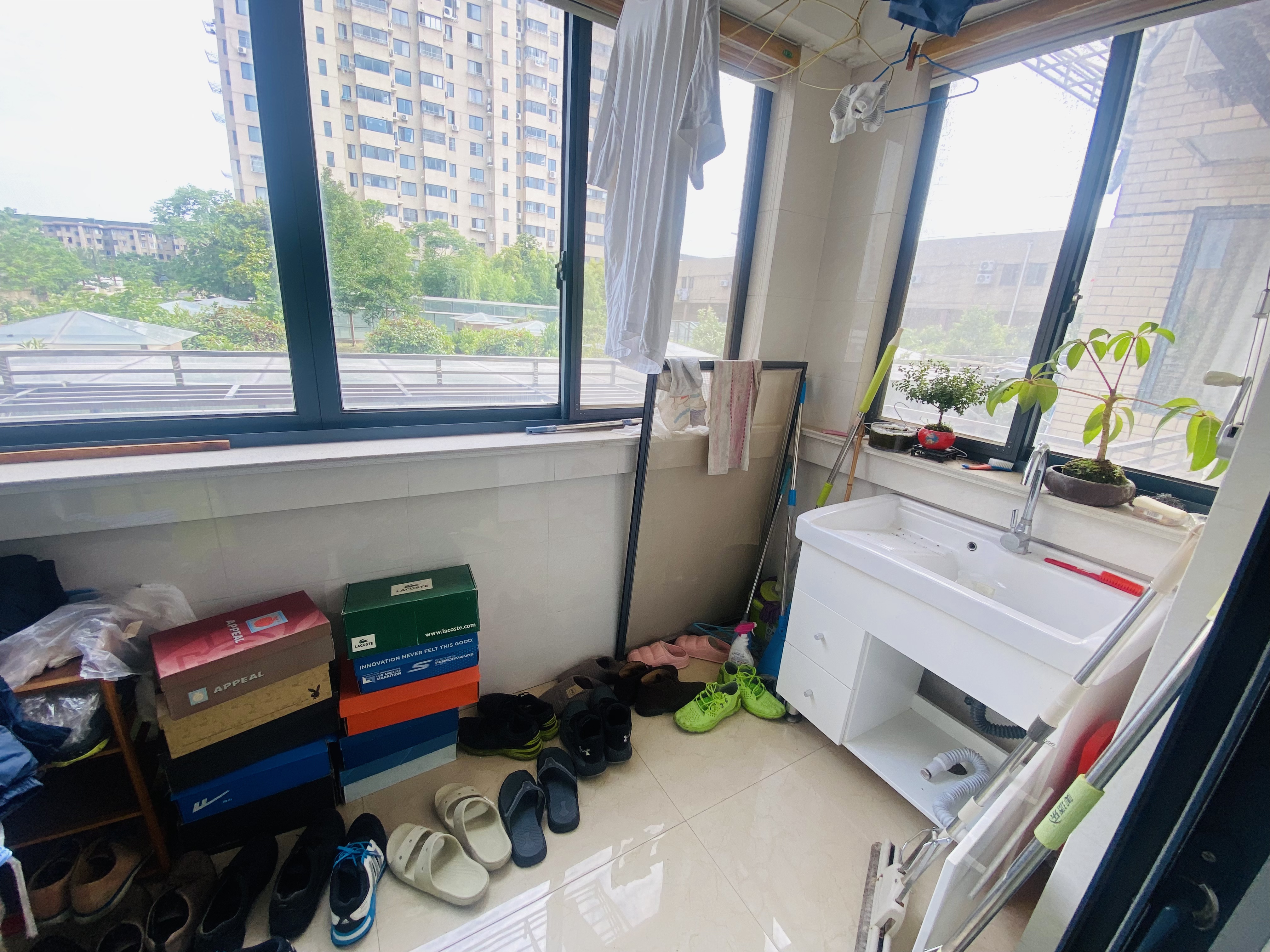 朝晖小苑 2室1厅1卫 81.00m&sup2;