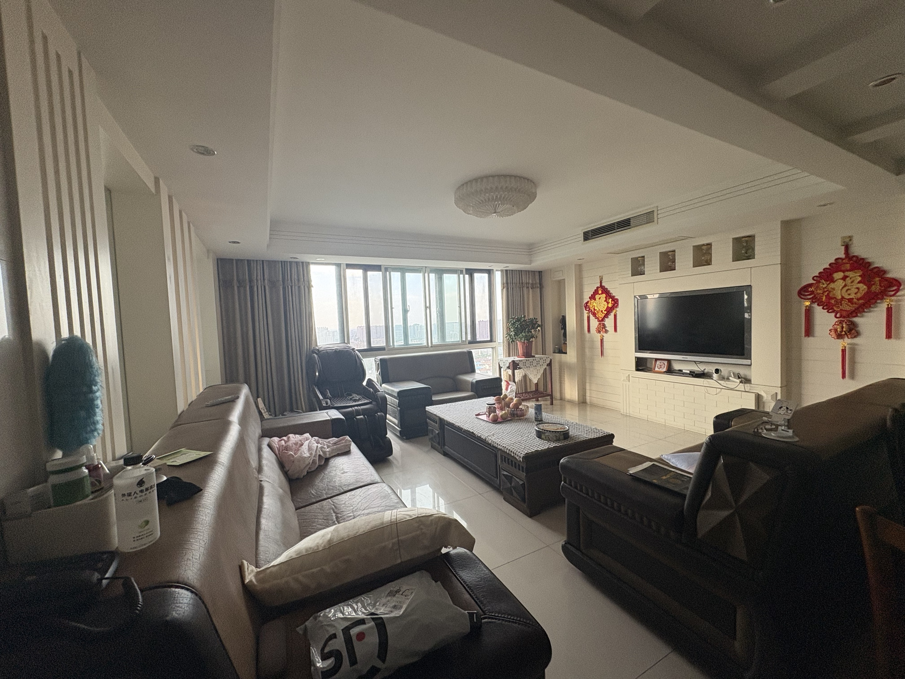 王府大厦 3室2厅2卫 215.03m&sup2;