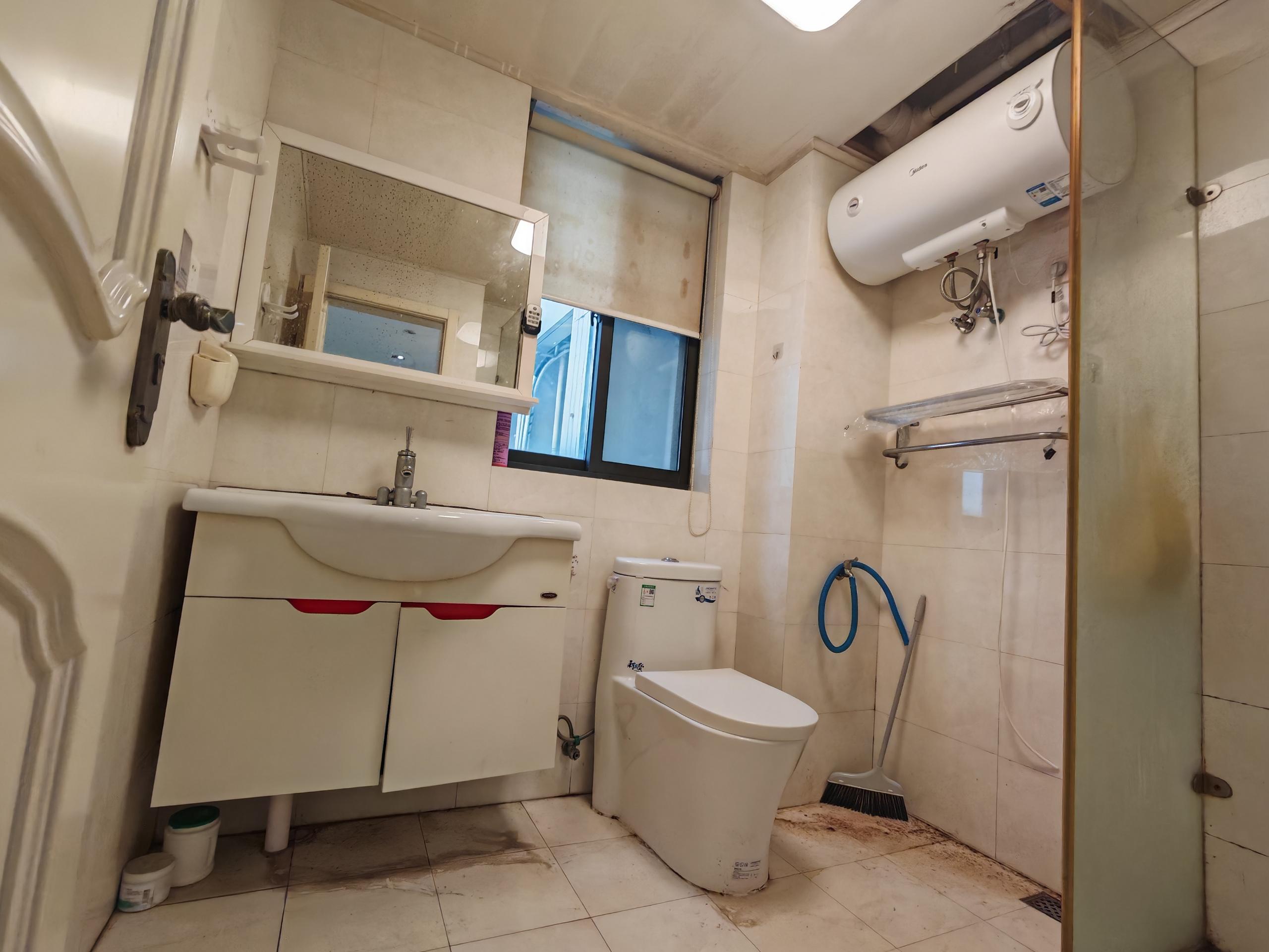 万通城 2室2厅1卫 98.16m&sup2;