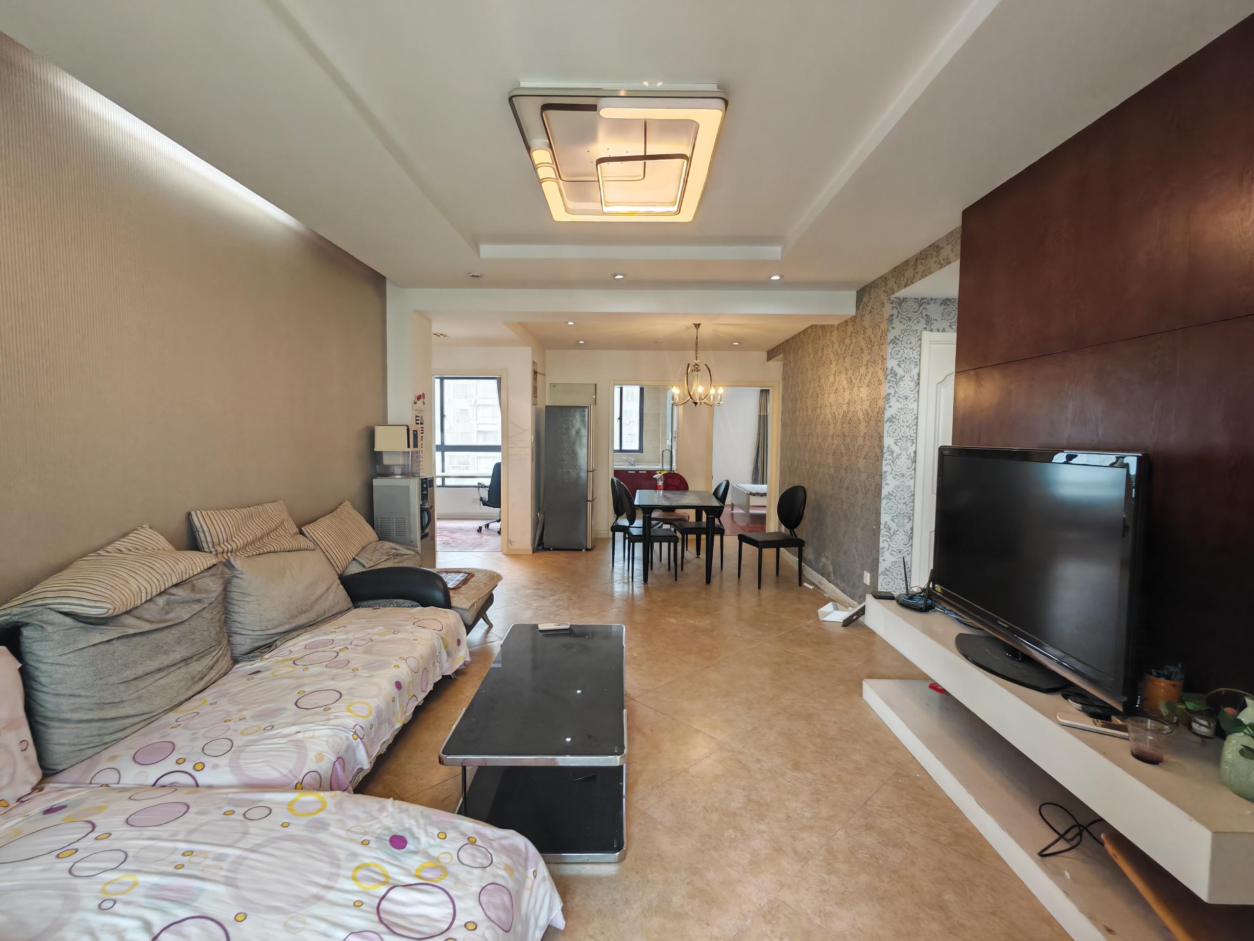 万通城 2室2厅1卫 98.16m²