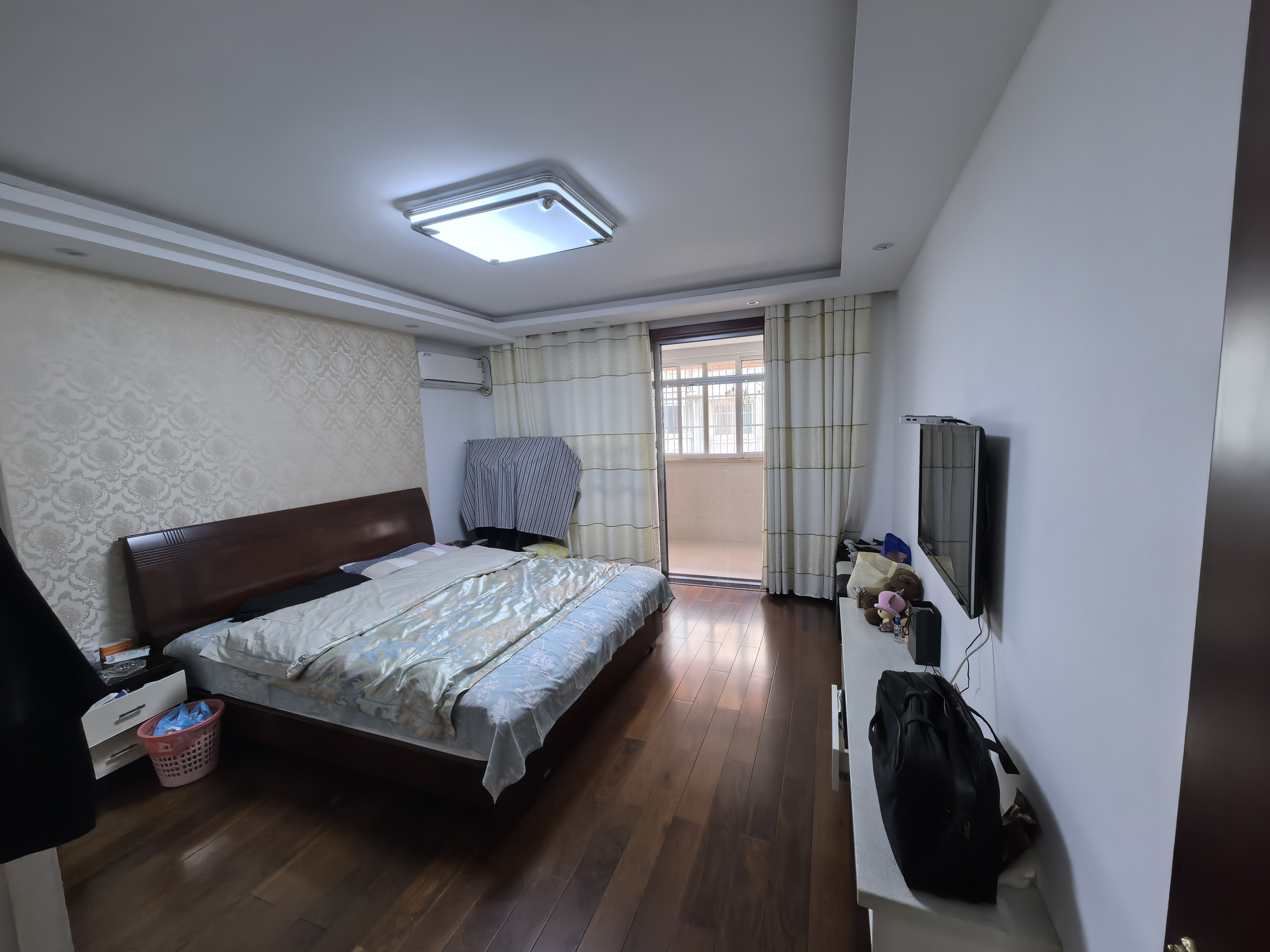 五山公寓 4室2厅2卫 172.13m&sup2;