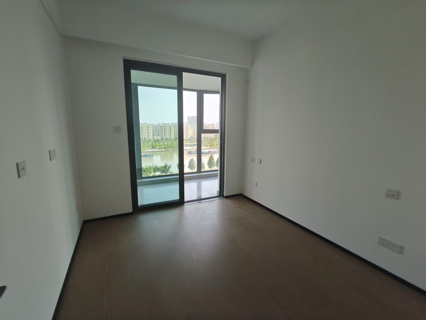 中铁壹号院 3室2厅2卫 112m&sup2;