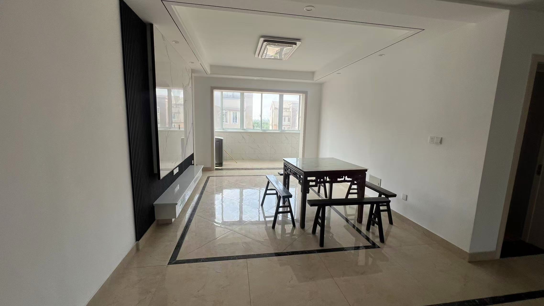 金泰花园B区 3室2厅2卫 120m&sup2;