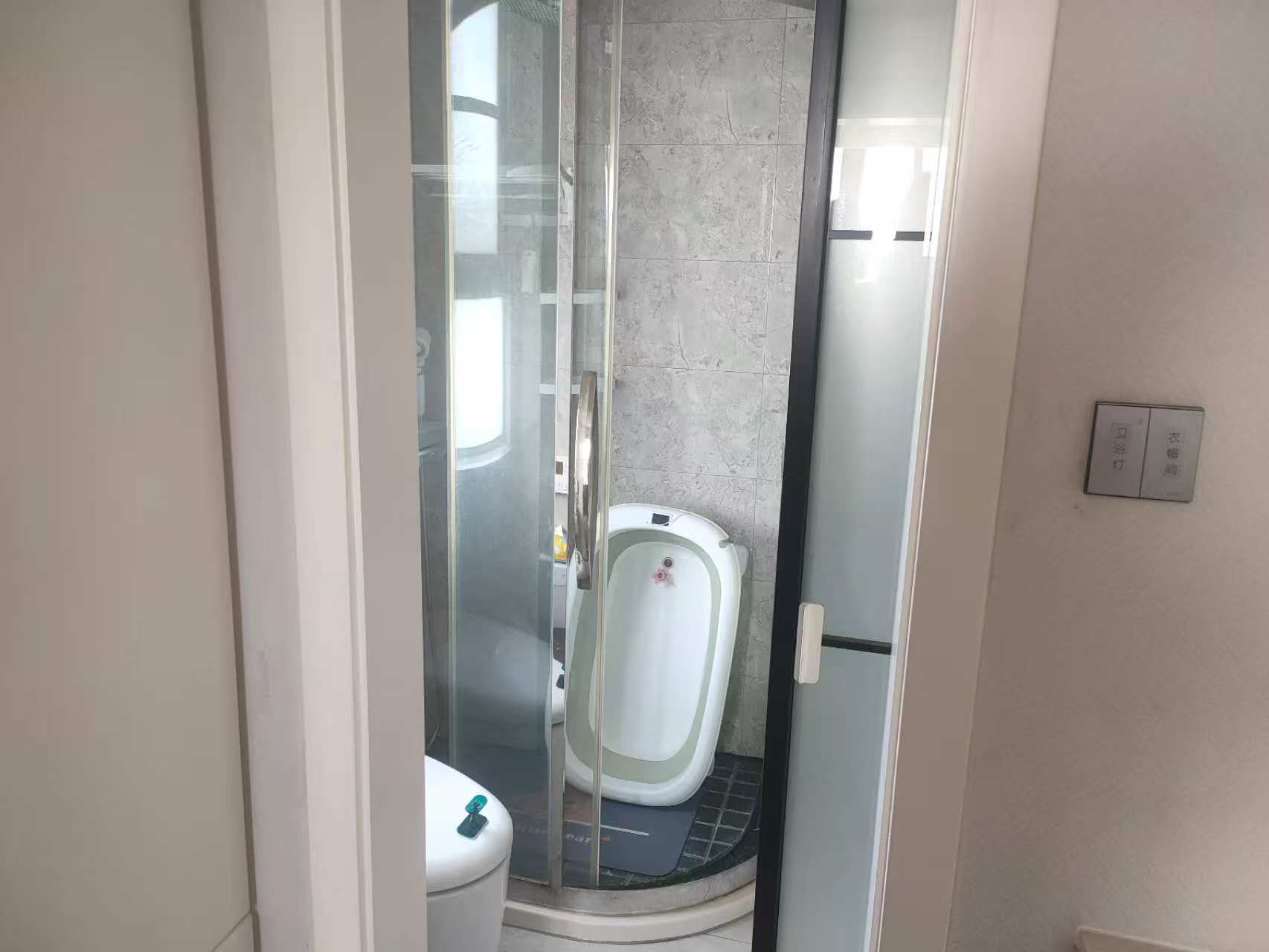 恒盛豪庭 3室2厅2卫 132m&sup2;