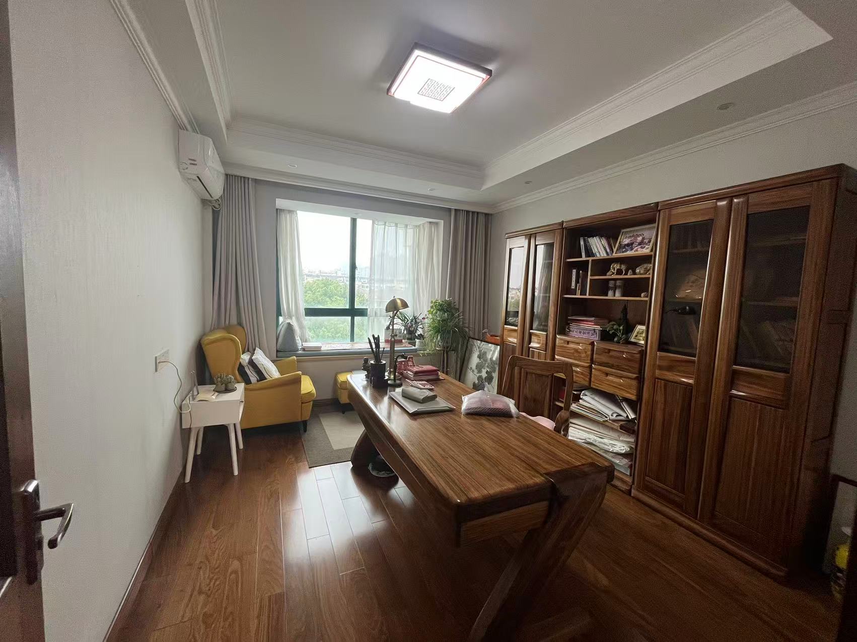 江海皇都私家花园 4室2厅2卫 248m&sup2;