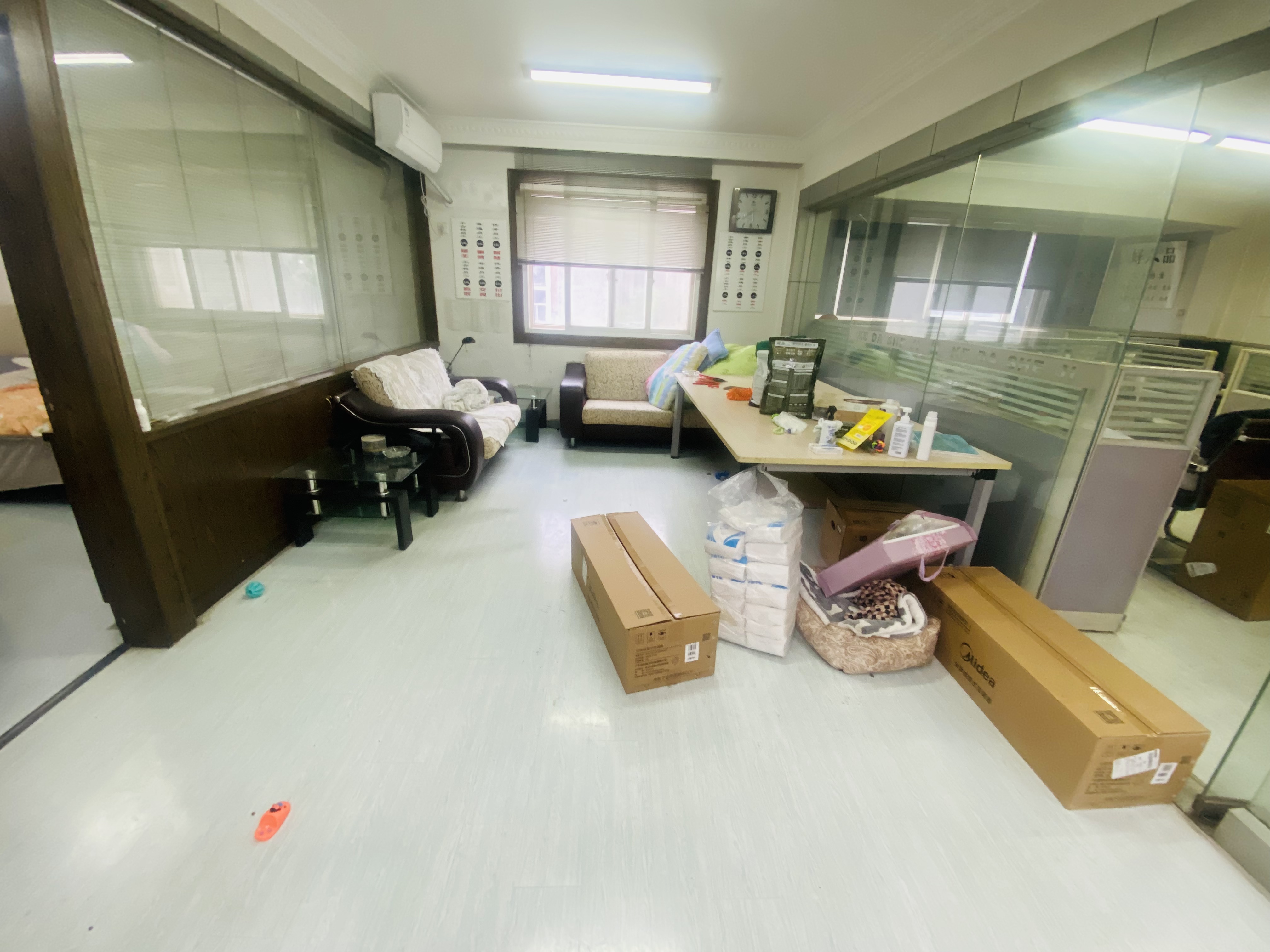 天虹公寓 4室2厅1卫 154.00m&sup2;